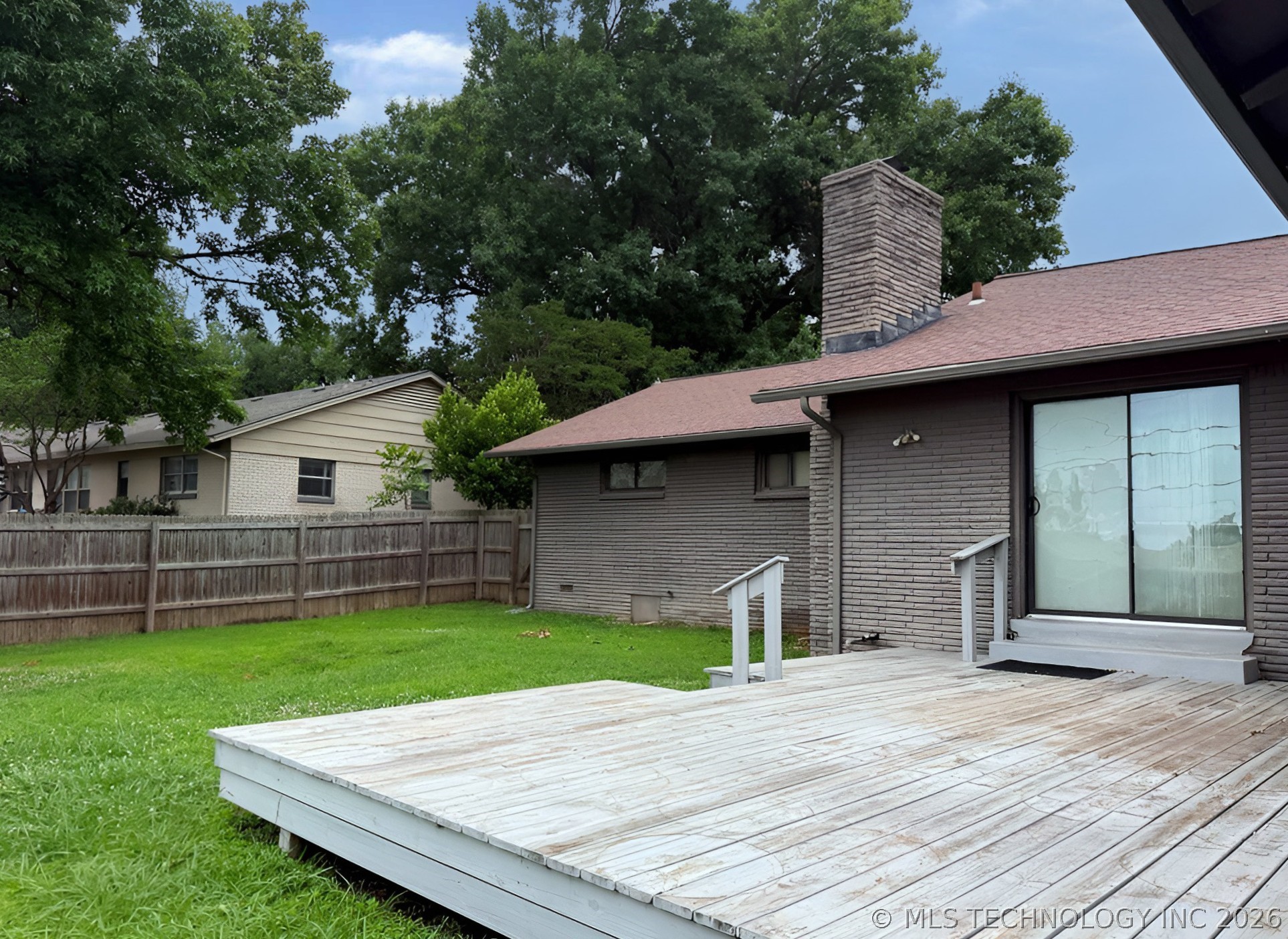 4050 E 49th Street Property Photo 4
