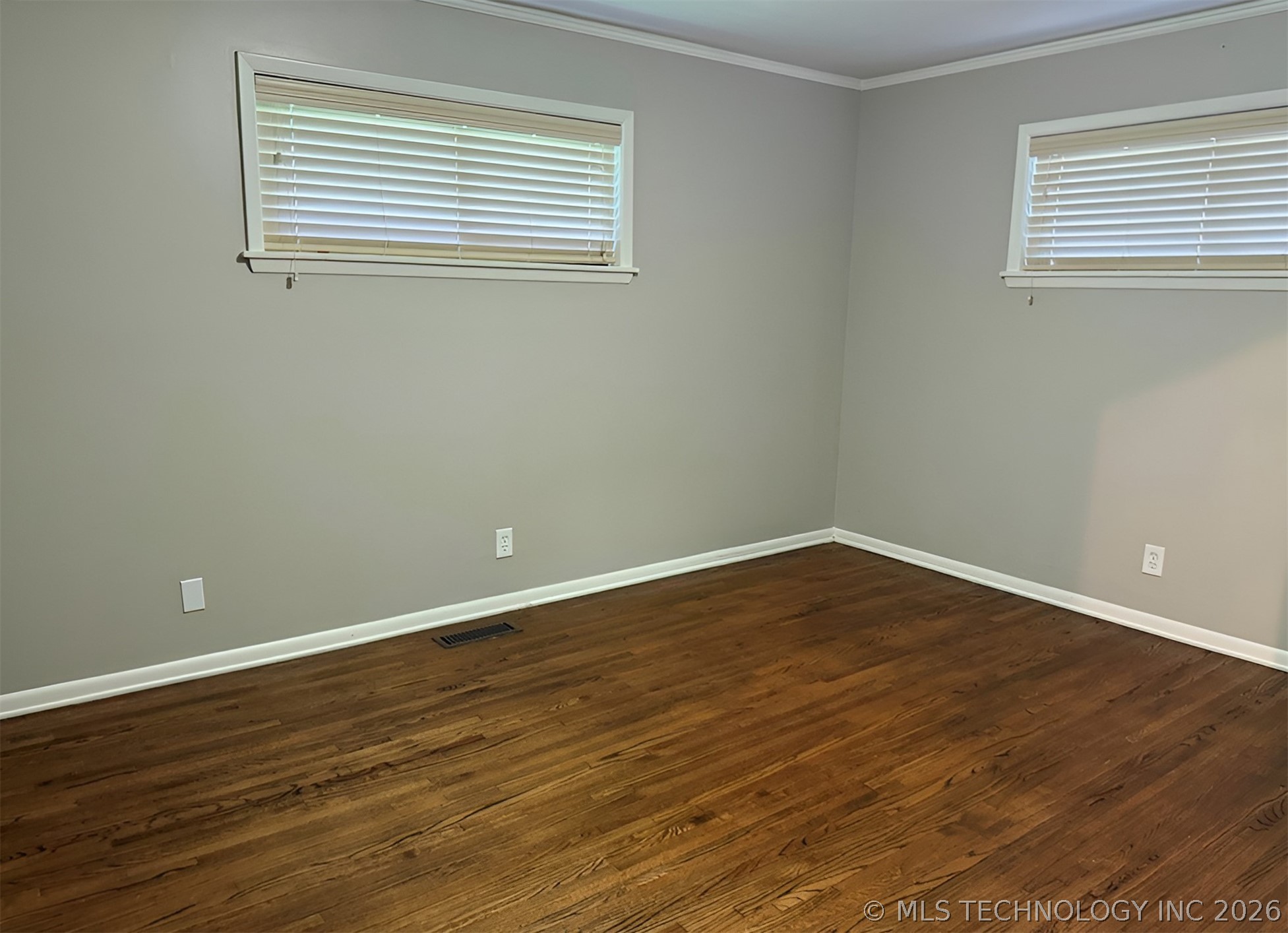 4050 E 49th Street Property Photo 11