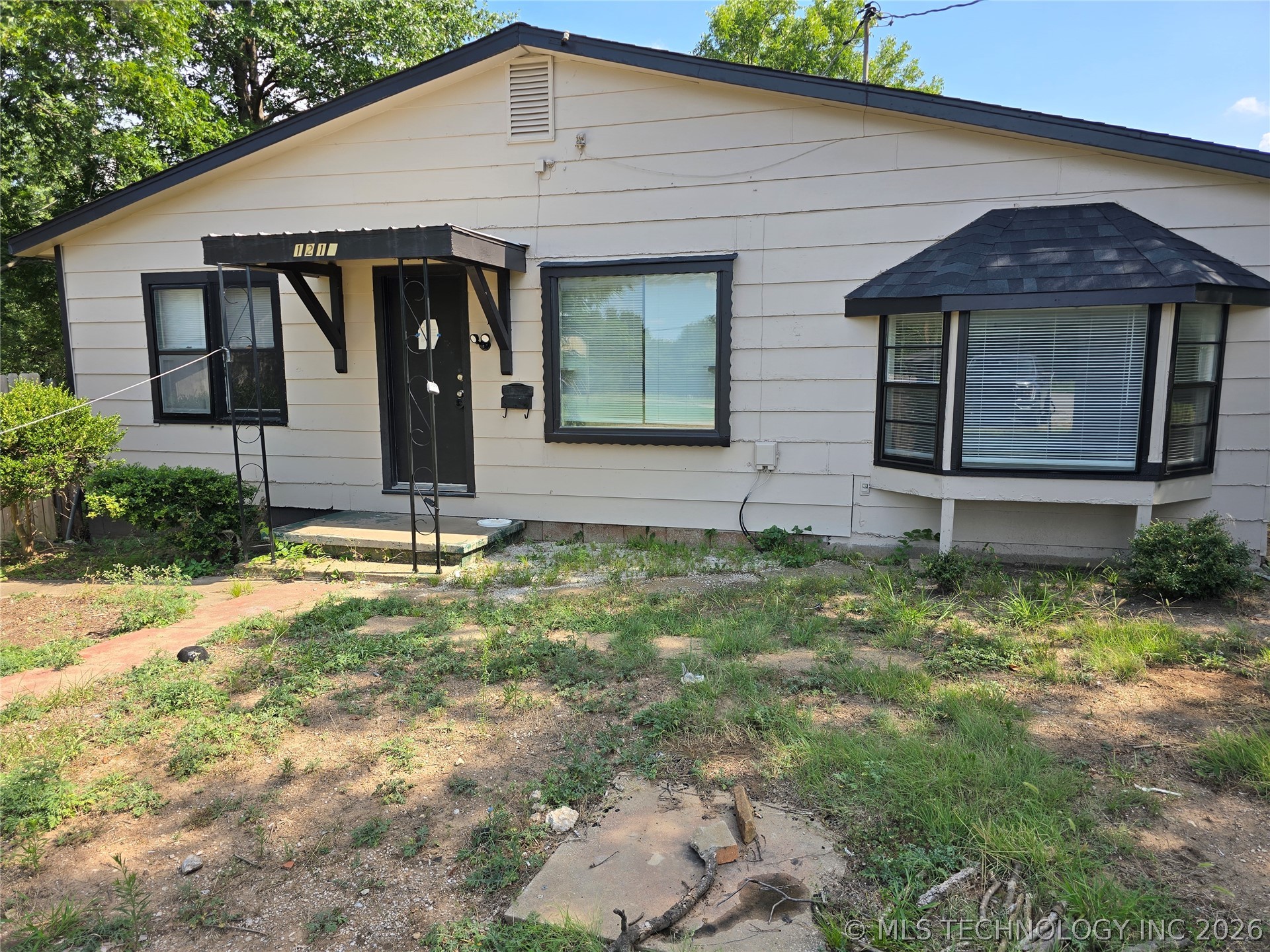 1215 Harrison Street Property Photo 2