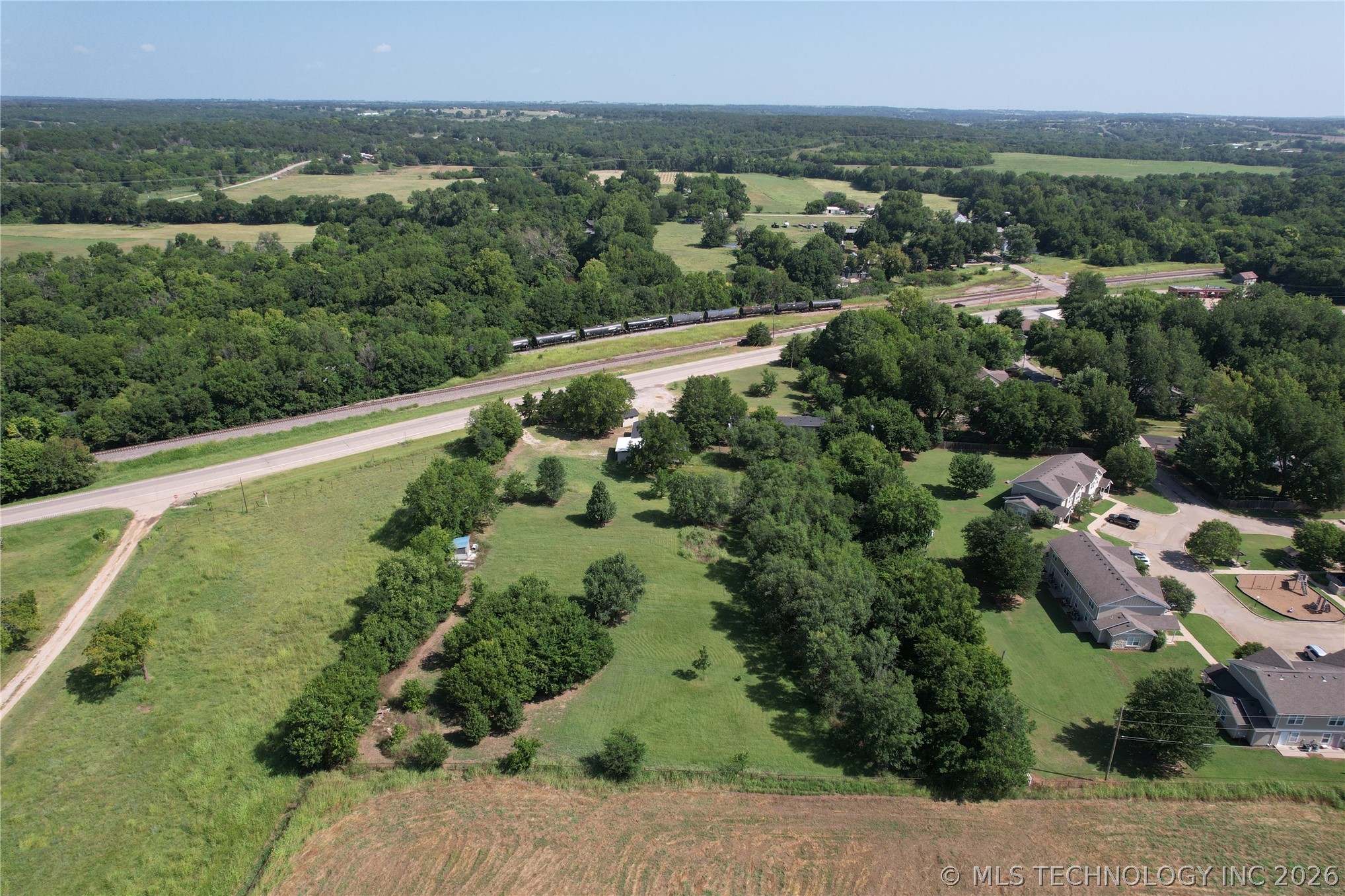 1215 Harrison Street Property Photo 4