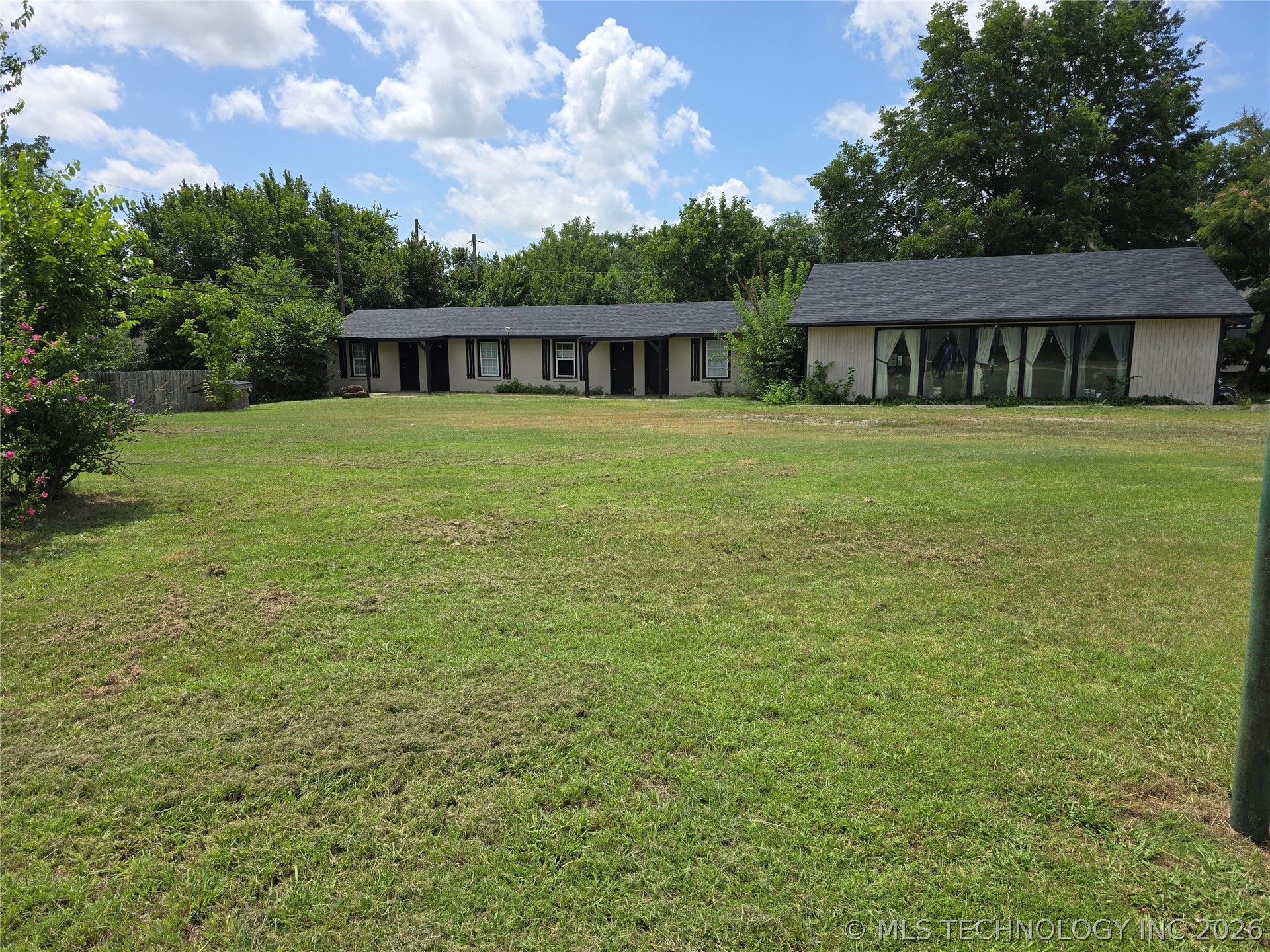 1215 Harrison Street Property Photo 13