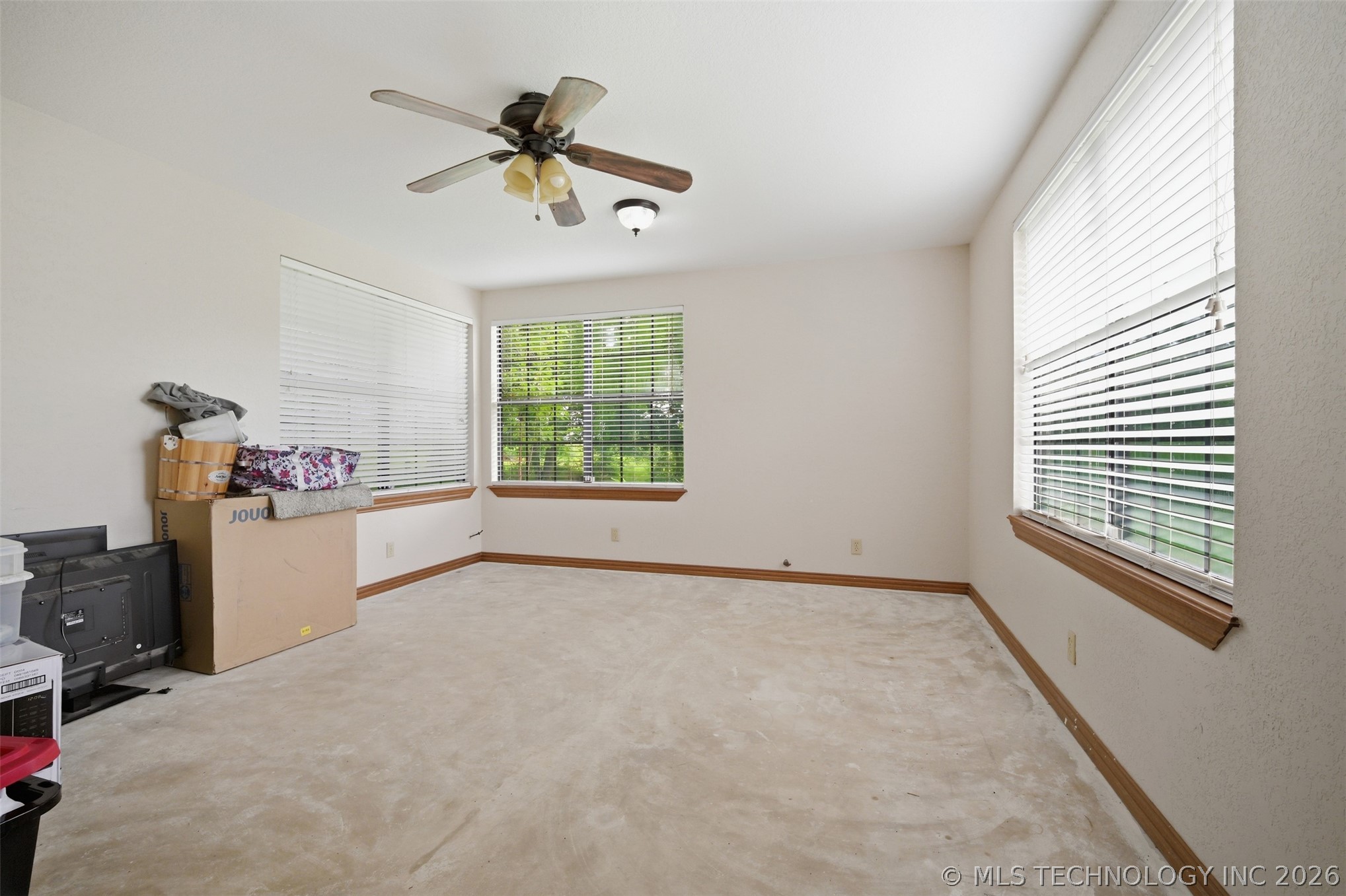 11370 Allen Road Property Photo 14