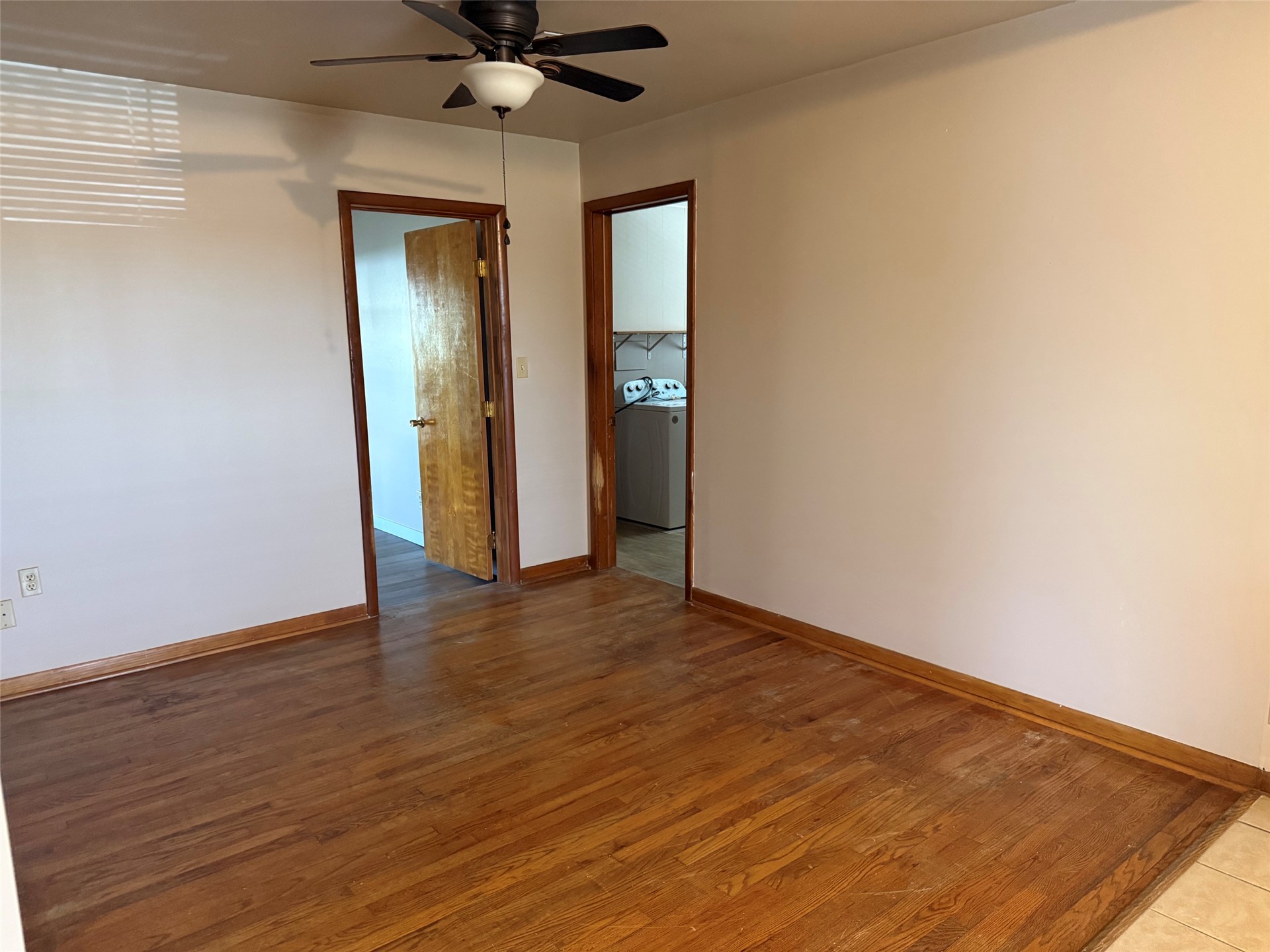228 Se Avondale Property Photo 8