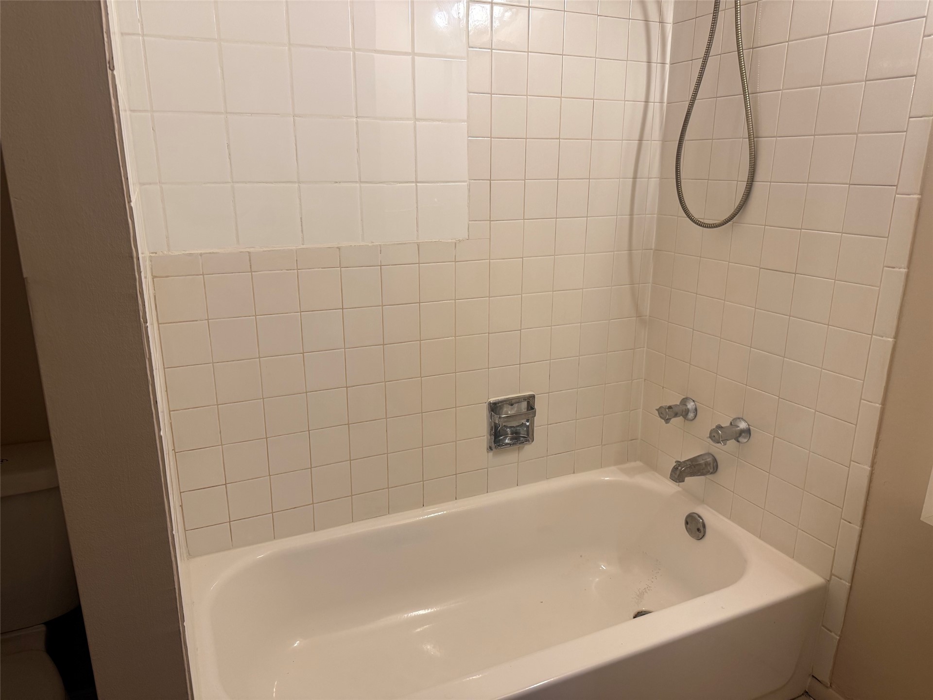 228 Se Avondale Property Photo 12