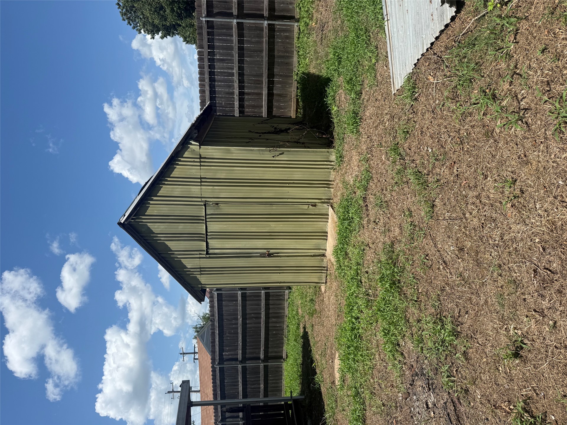 228 Se Avondale Property Photo 15