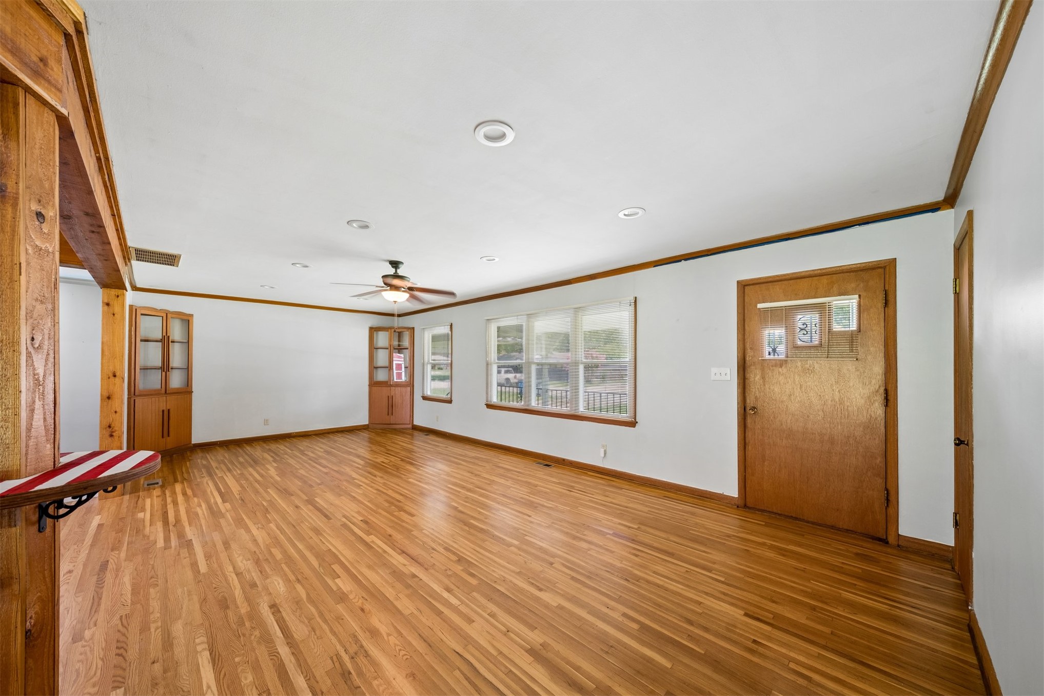 5414 S Madison Avenue Property Photo 4