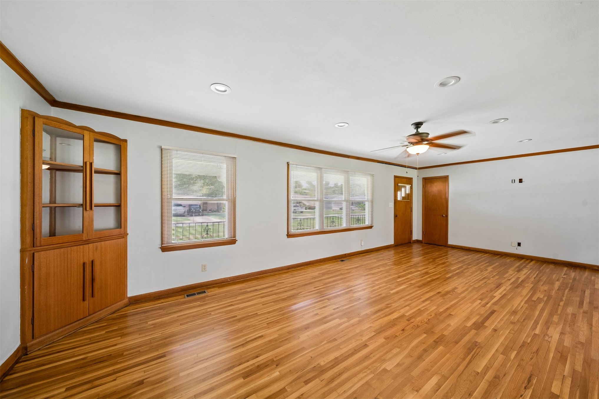 5414 S Madison Avenue Property Photo 5