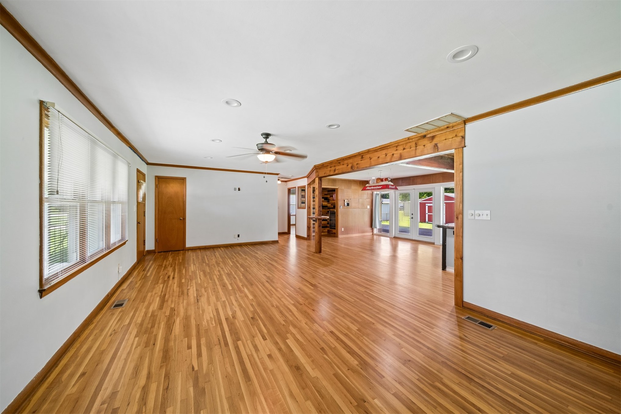 5414 S Madison Avenue Property Photo 7