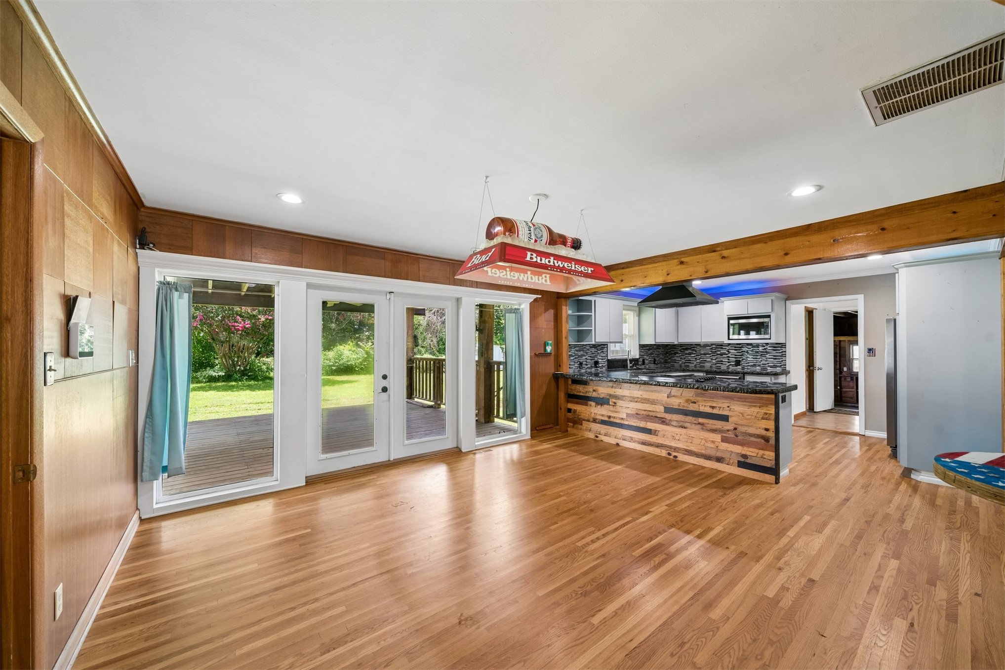 5414 S Madison Avenue Property Photo 8