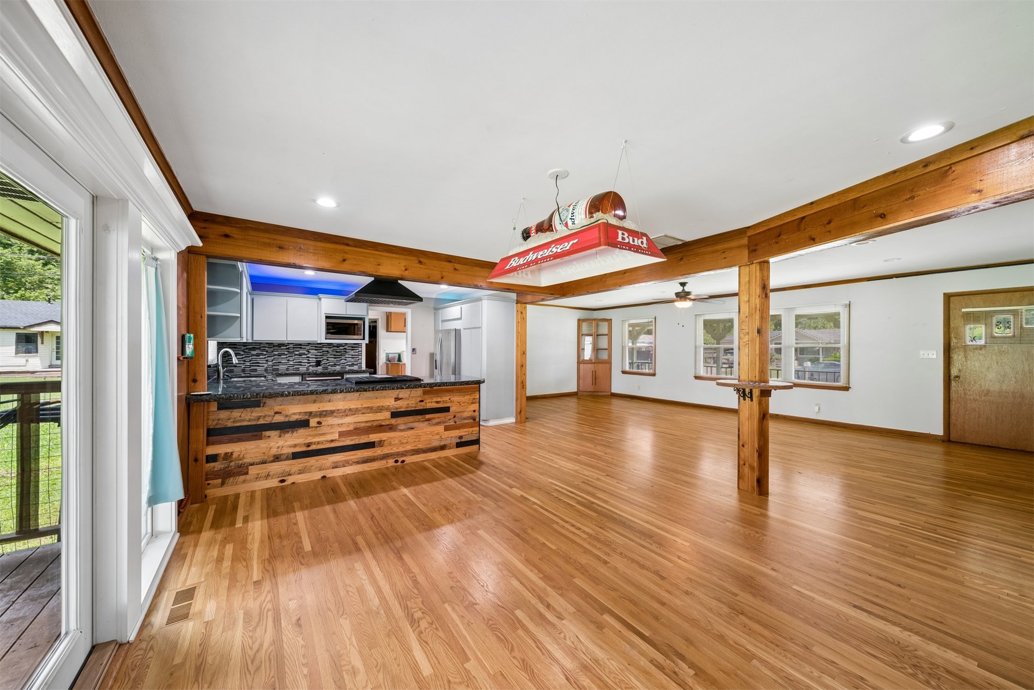 5414 S Madison Avenue Property Photo 10