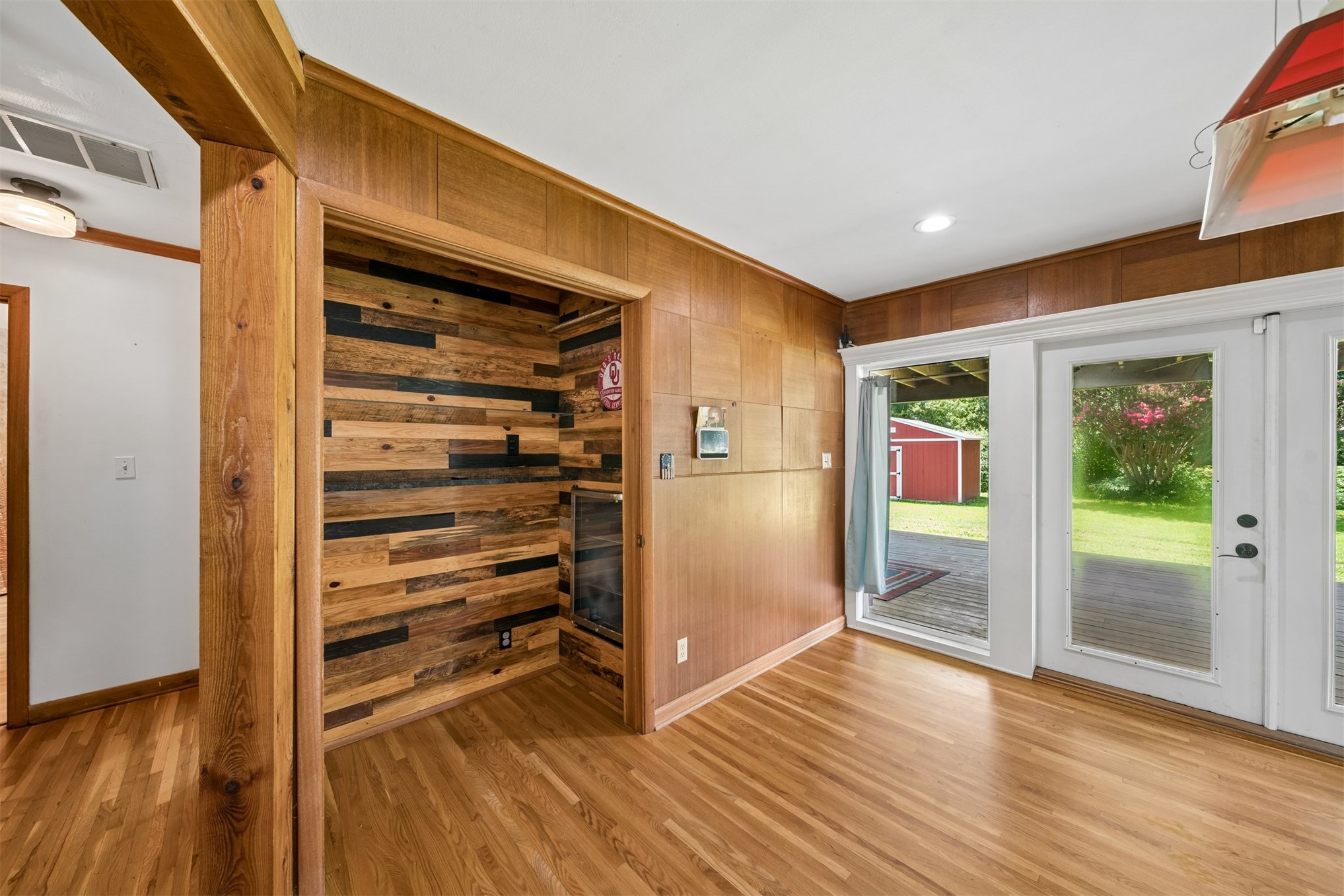 5414 S Madison Avenue Property Photo 11