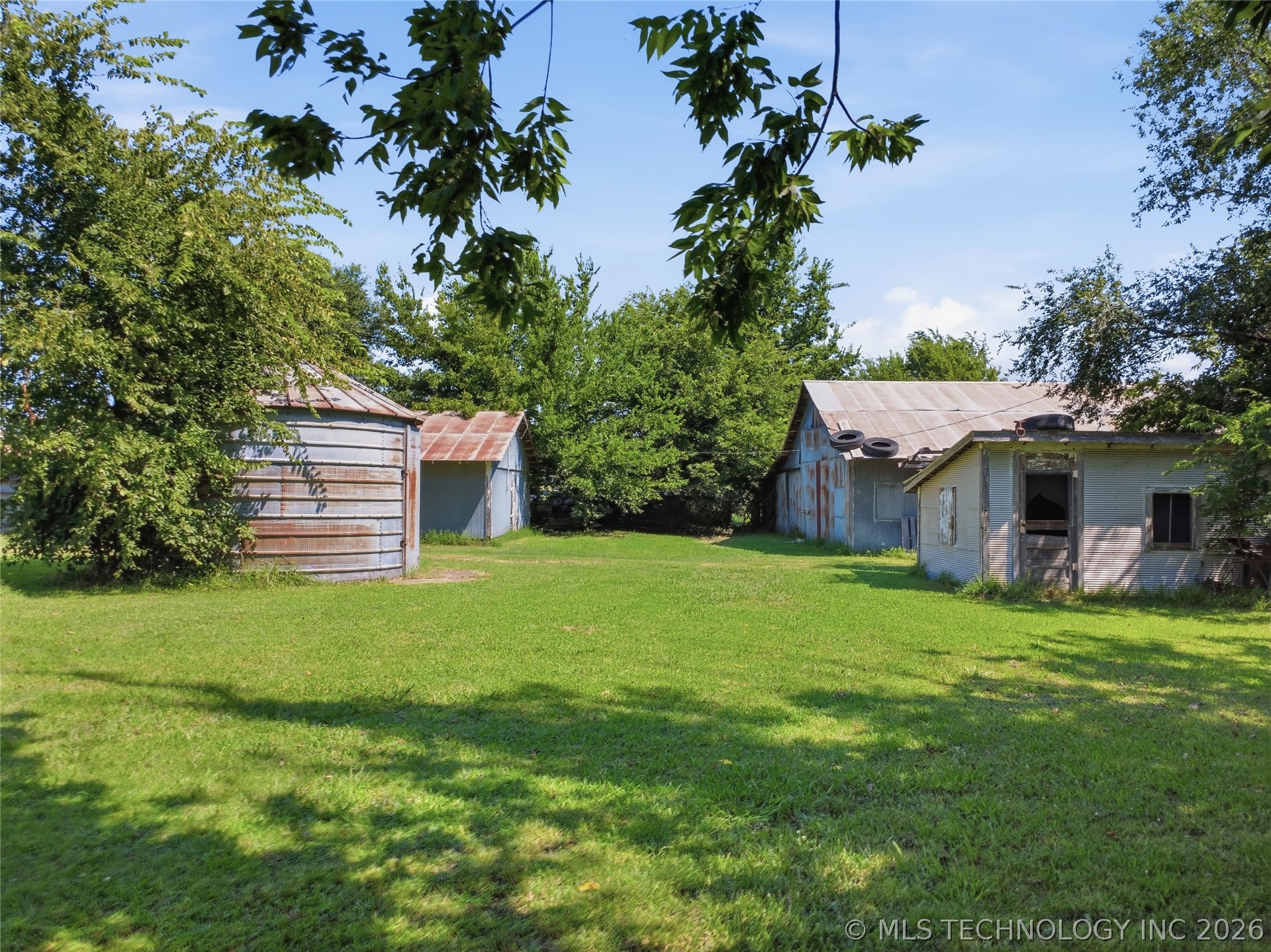 401 E 500 Property Photo 24