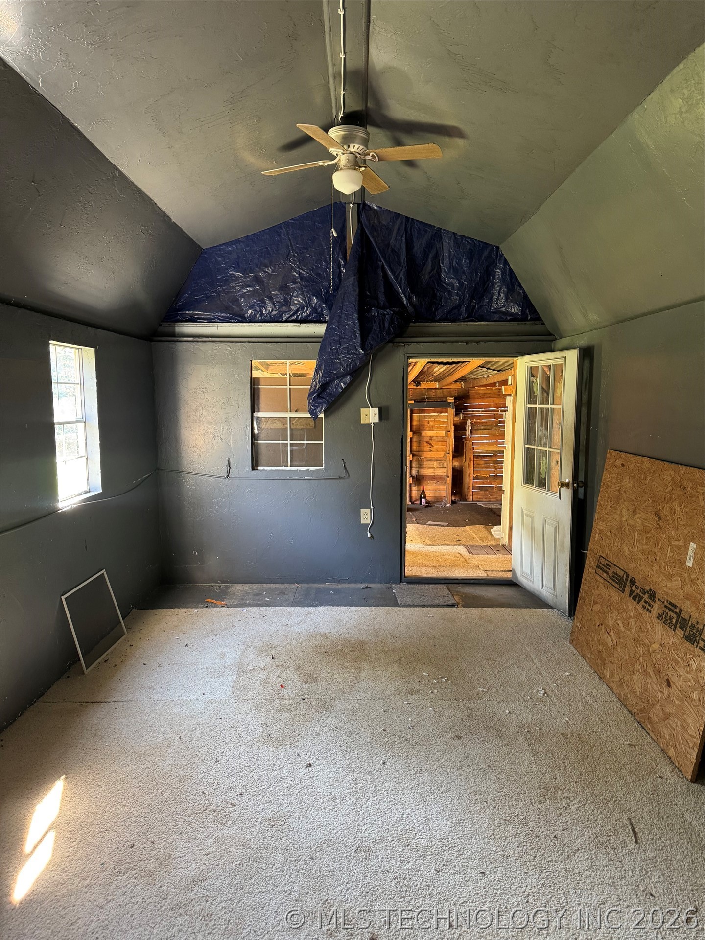 2611 N Rancho Lane Property Photo 4