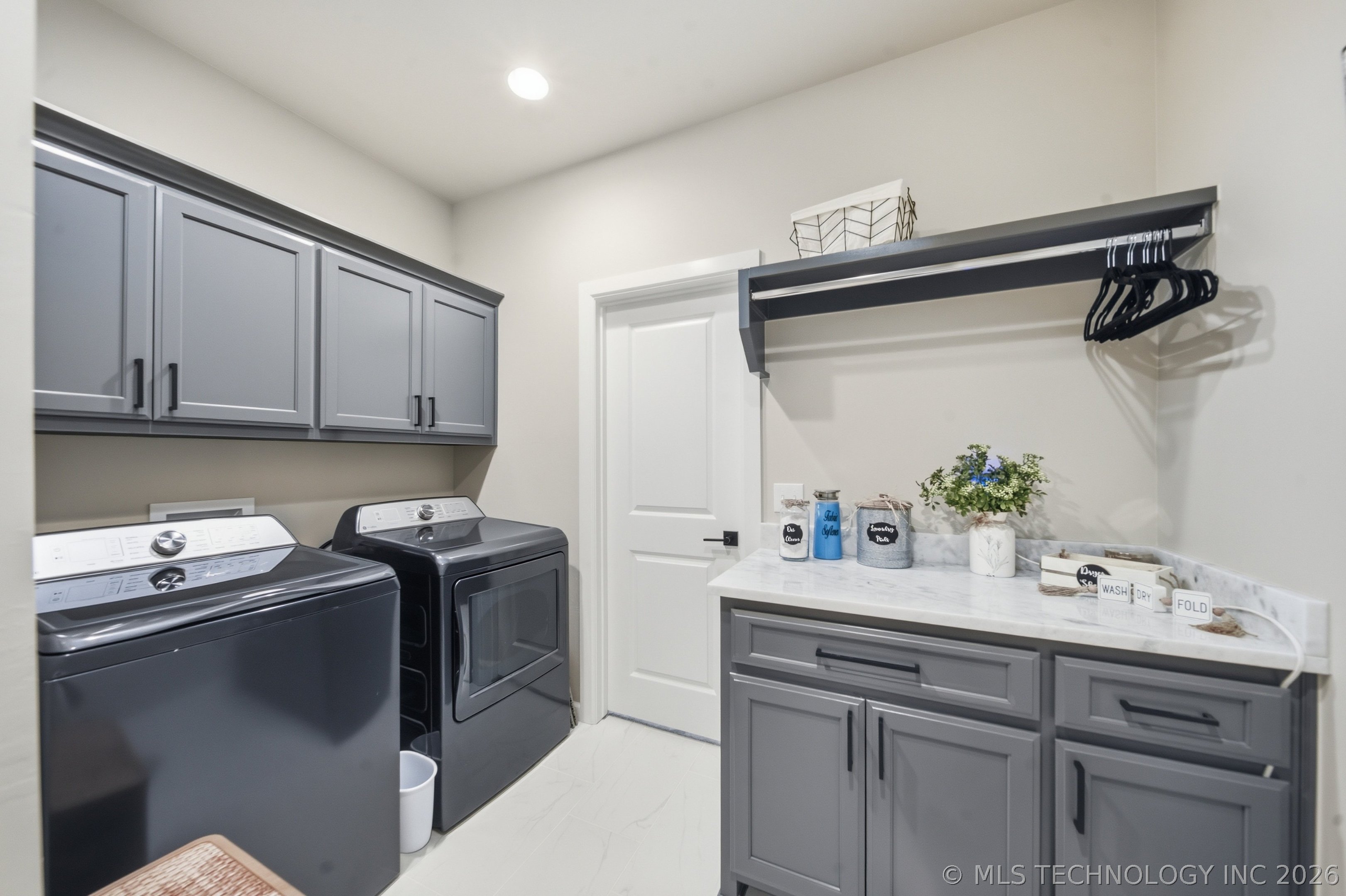 794 E 148th Place S Property Photo 15