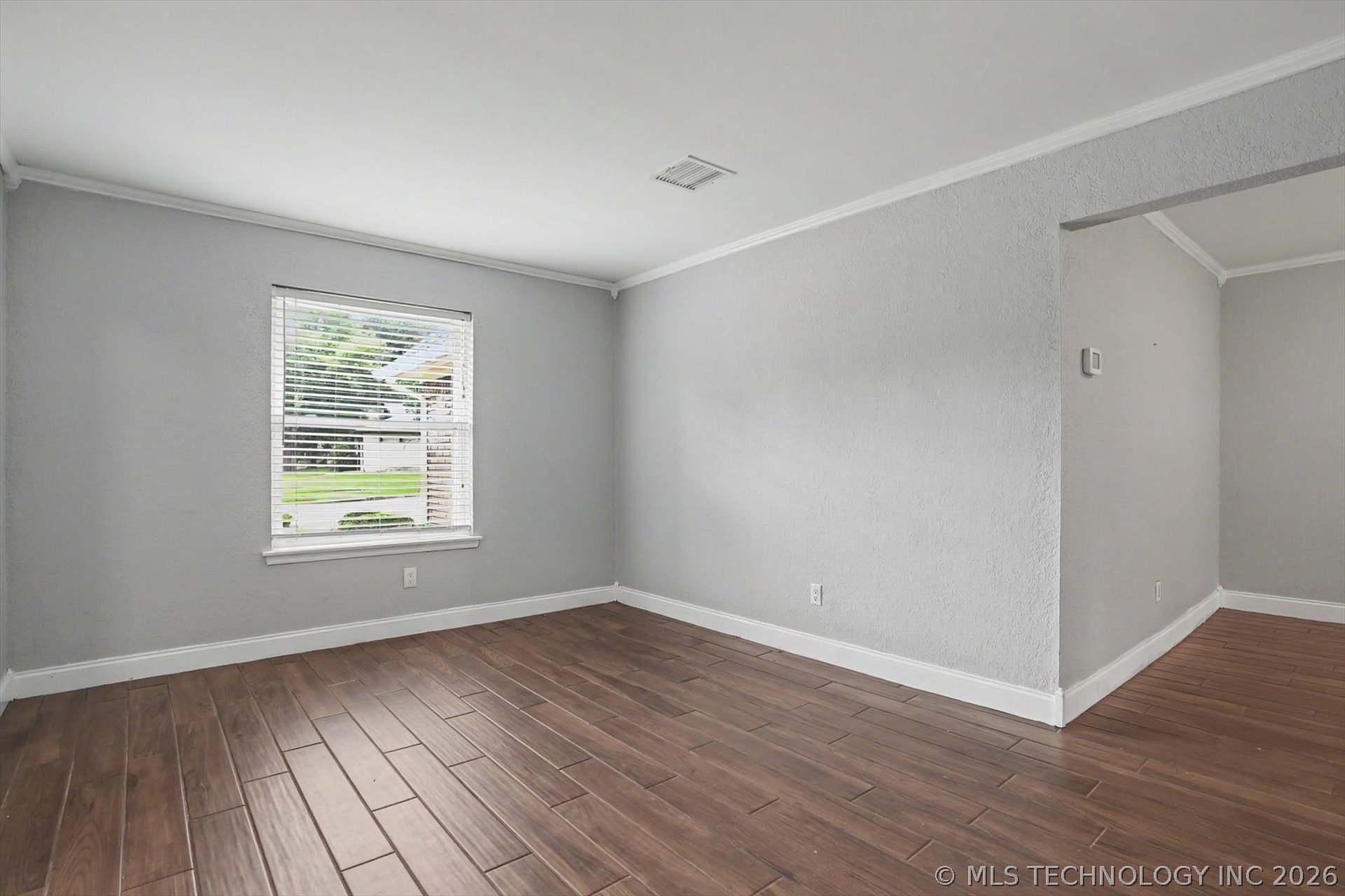 7321 S 73rd East Avenue Property Photo 6