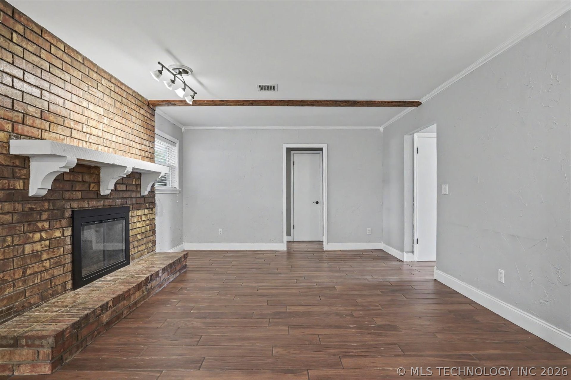 7321 S 73rd East Avenue Property Photo 16