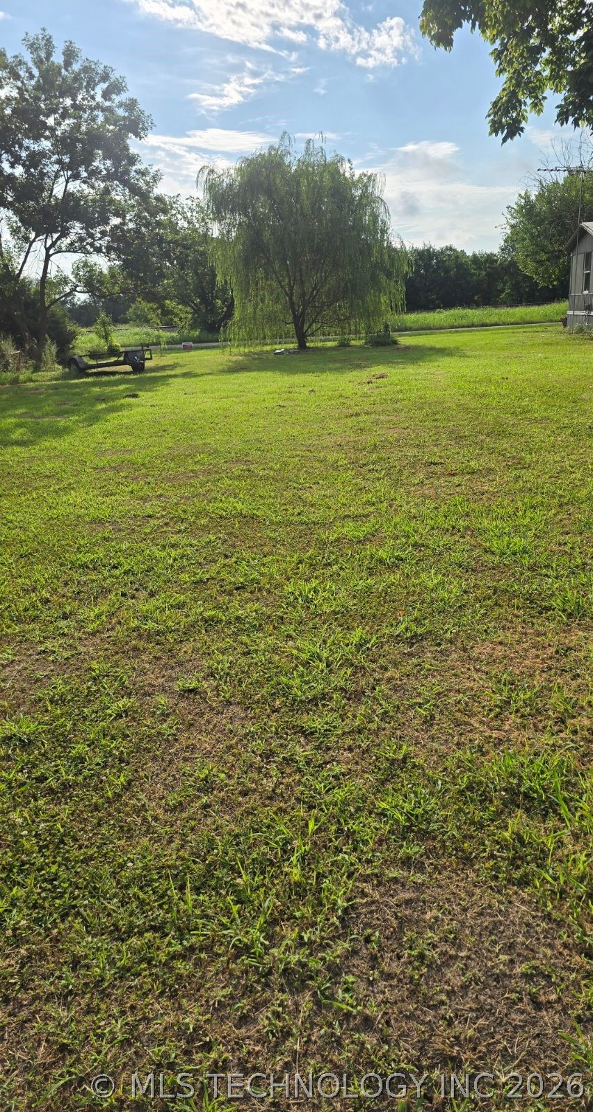 000 N Oak Property Photo 1