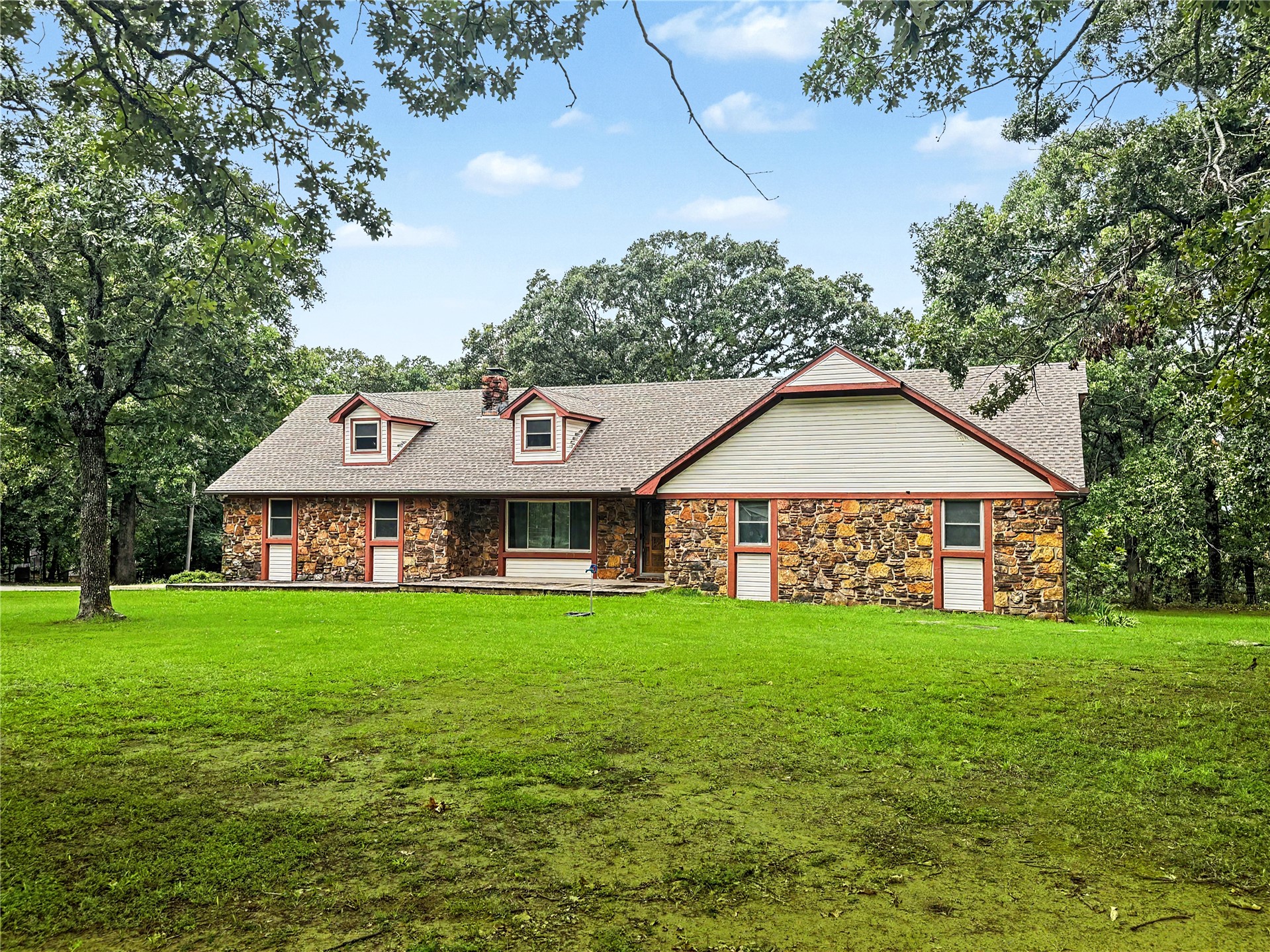 20472 S 494 Road Property Photo 2