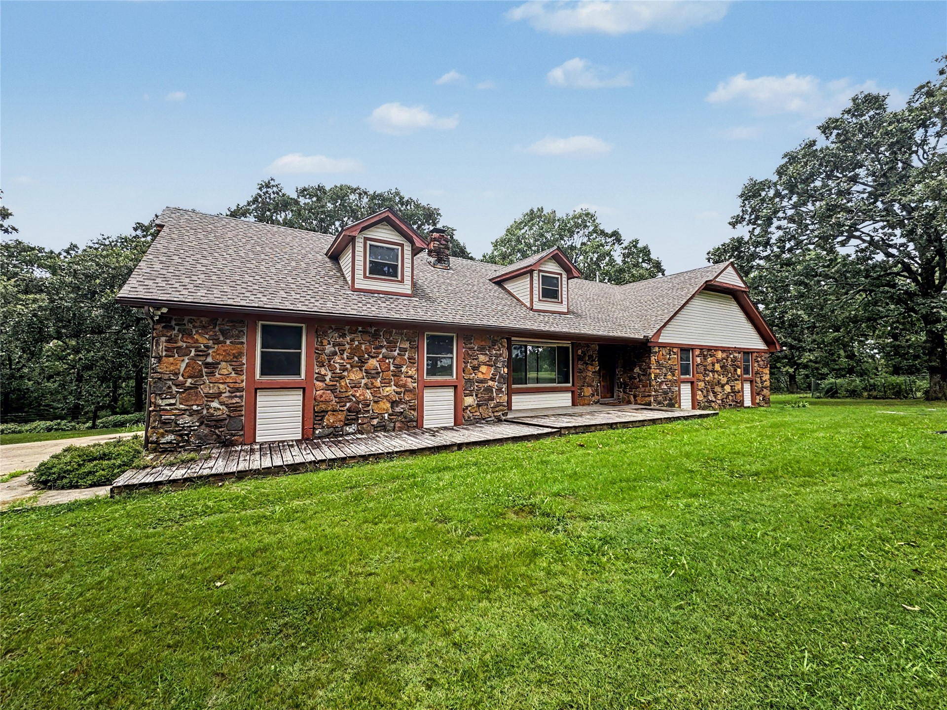 20472 S 494 Road Property Photo 16