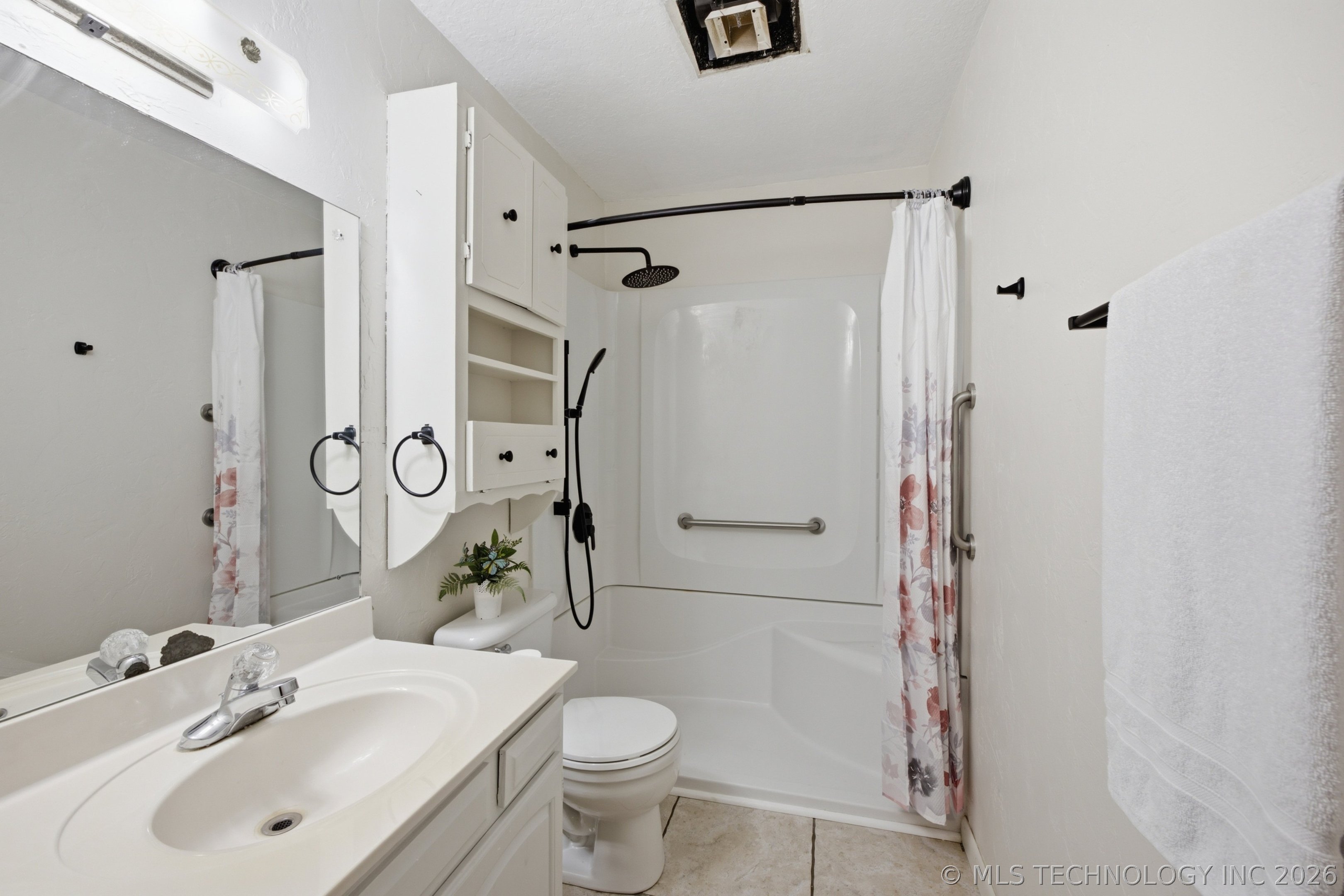 3902 S 123rd East Place Property Photo 14