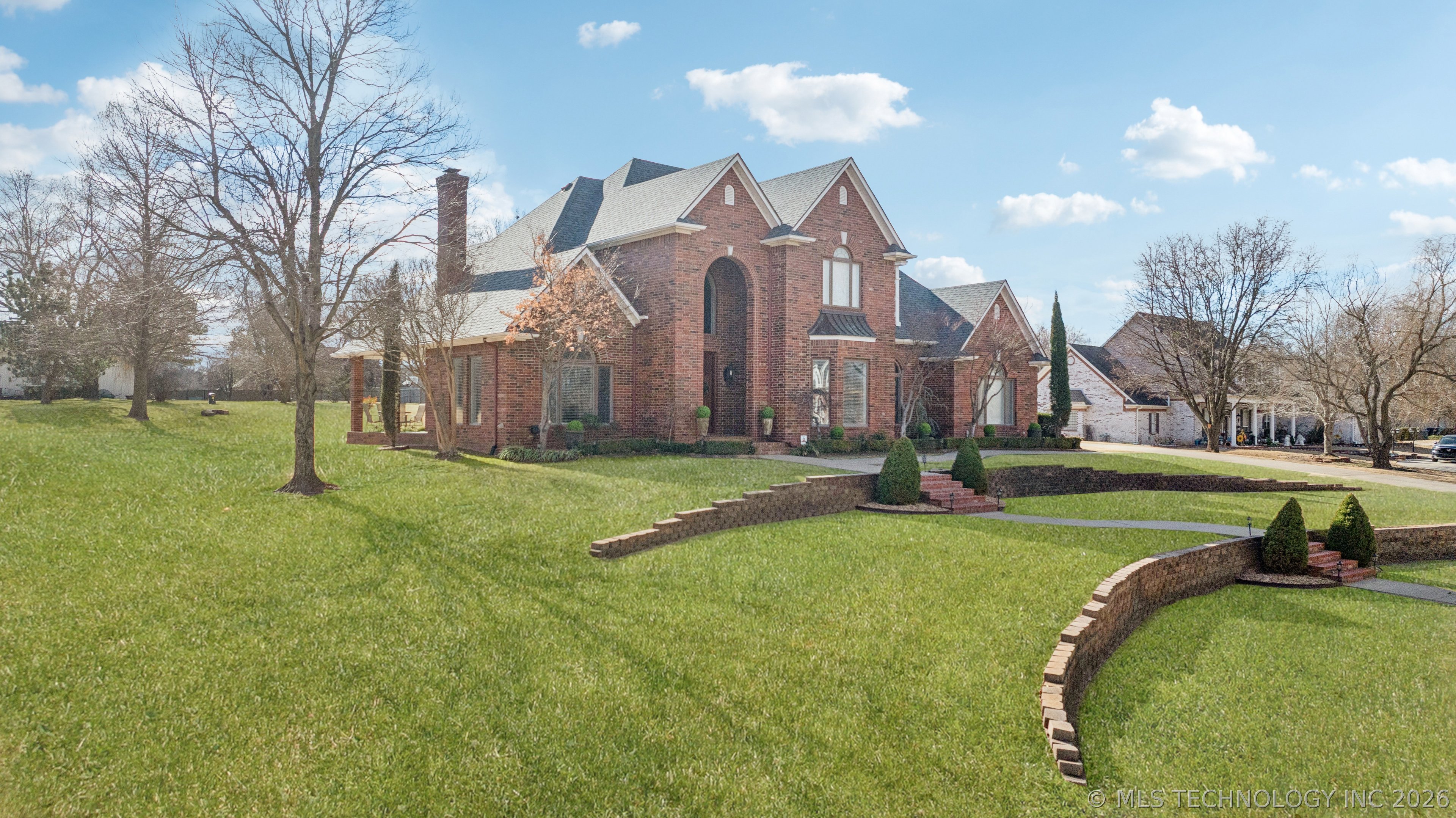 3423 River Bend Road Property Photo 4