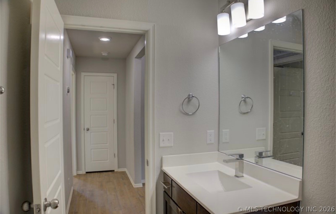 7012 S Elder Avenue Property Photo 24
