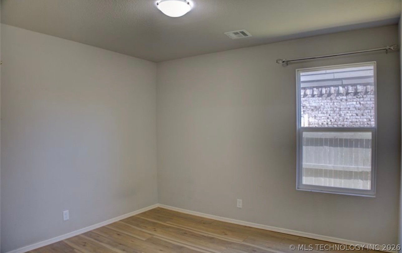7012 S Elder Avenue Property Photo 25