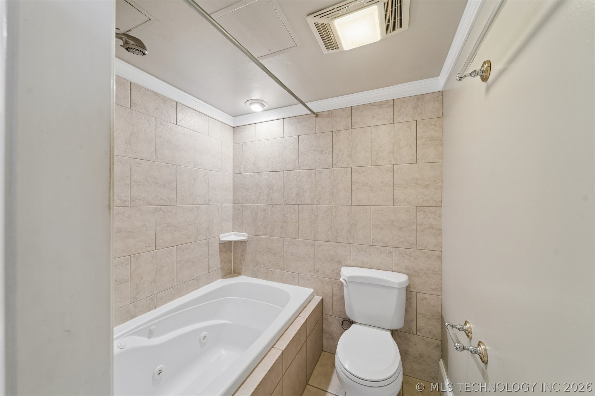 410 W 7th Street 1422 Property Photo 18