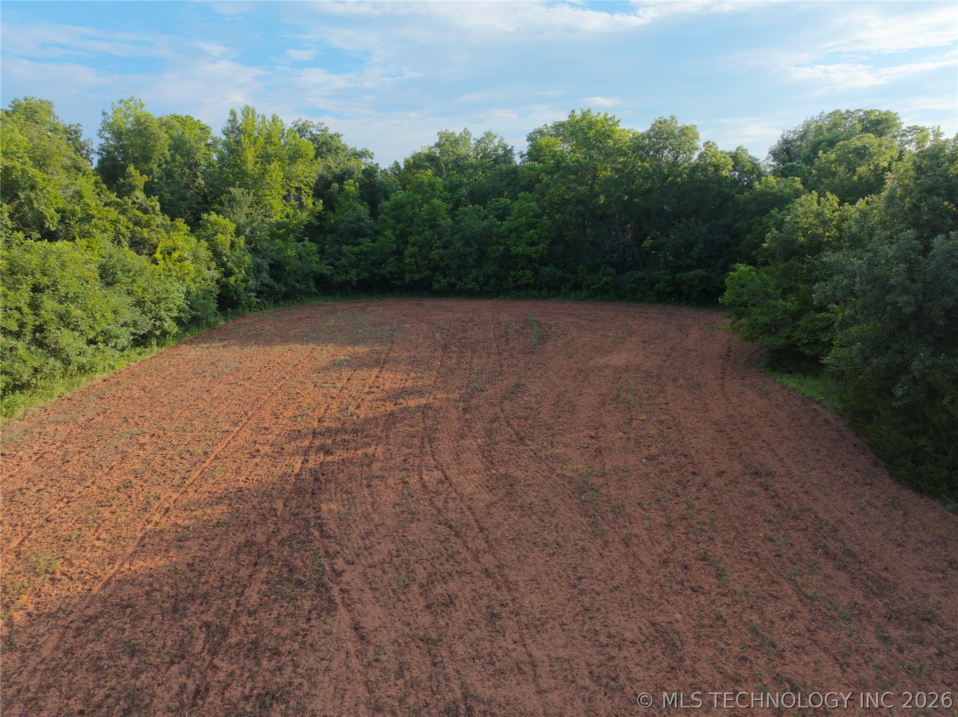 401919 E 19th Street Property Photo 9