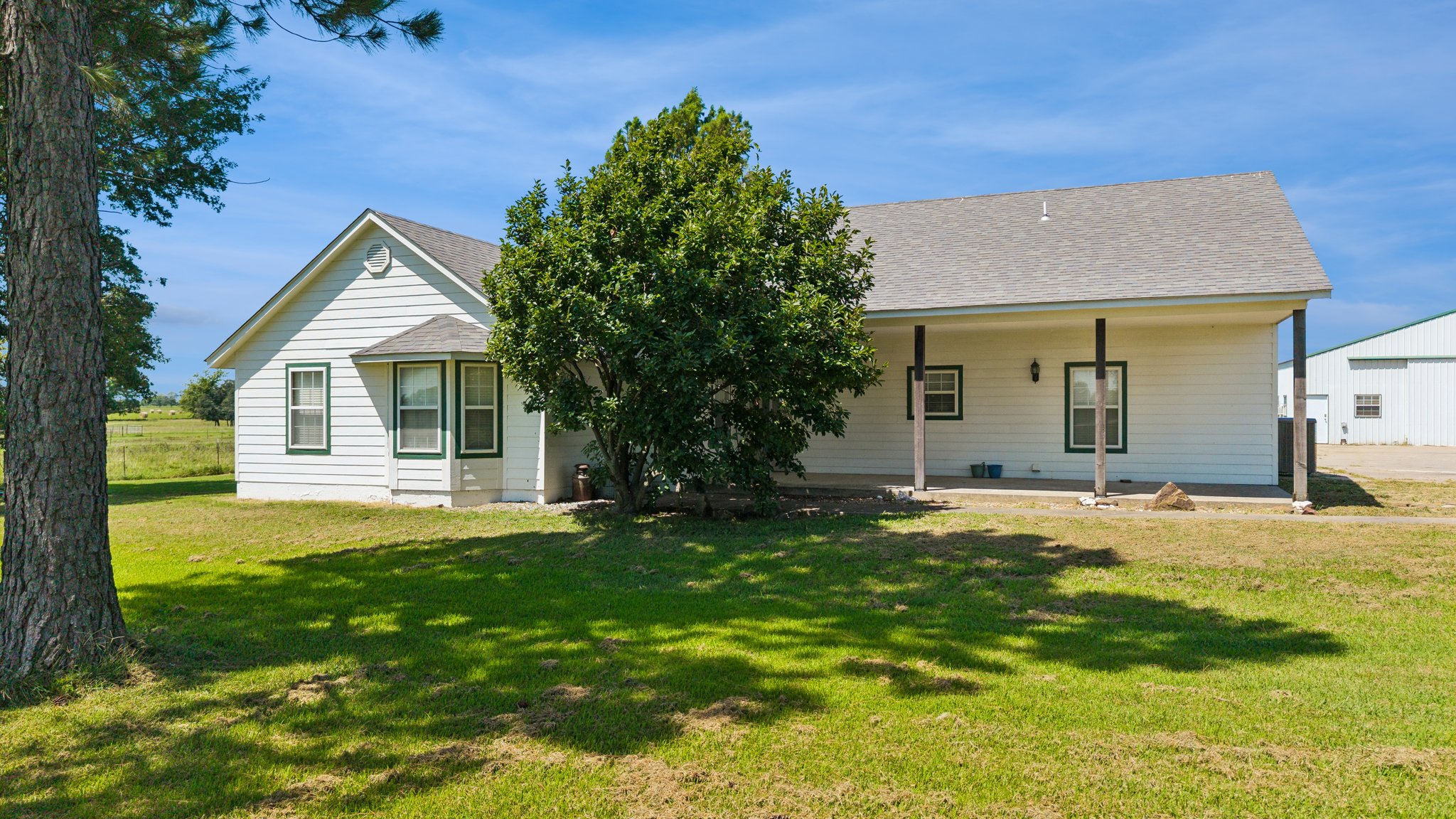 5401 N 435 Road Property Photo 1