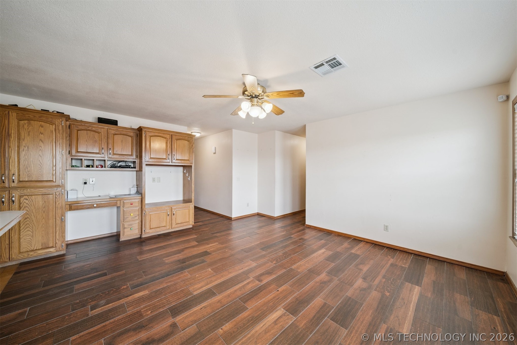 5401 N 435 Road Property Photo 5
