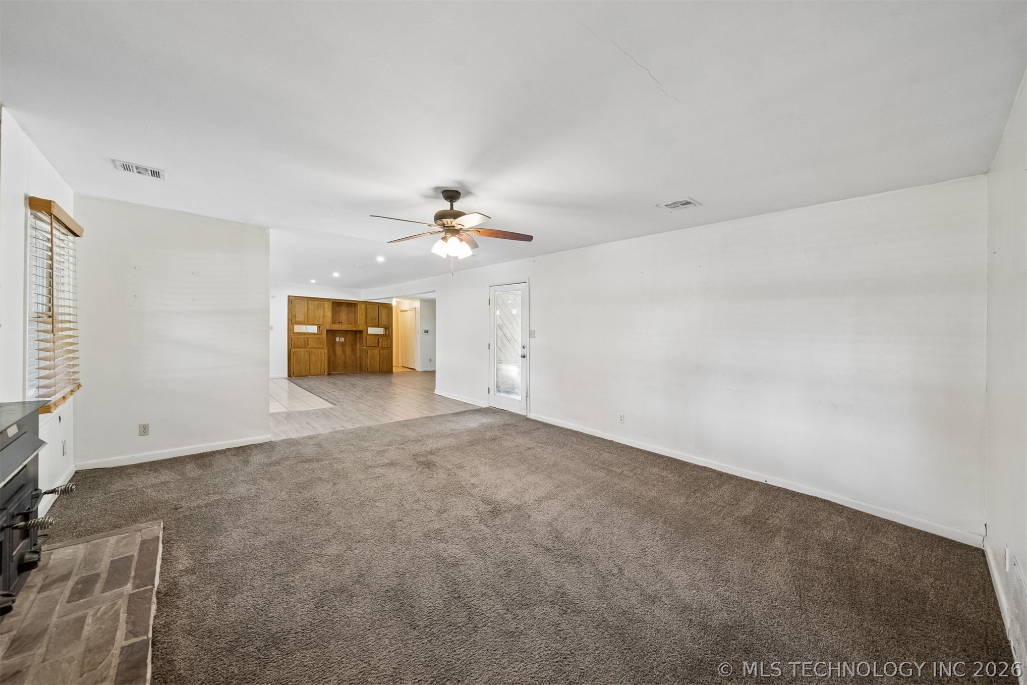 102 S Country Club Road Property Photo 7