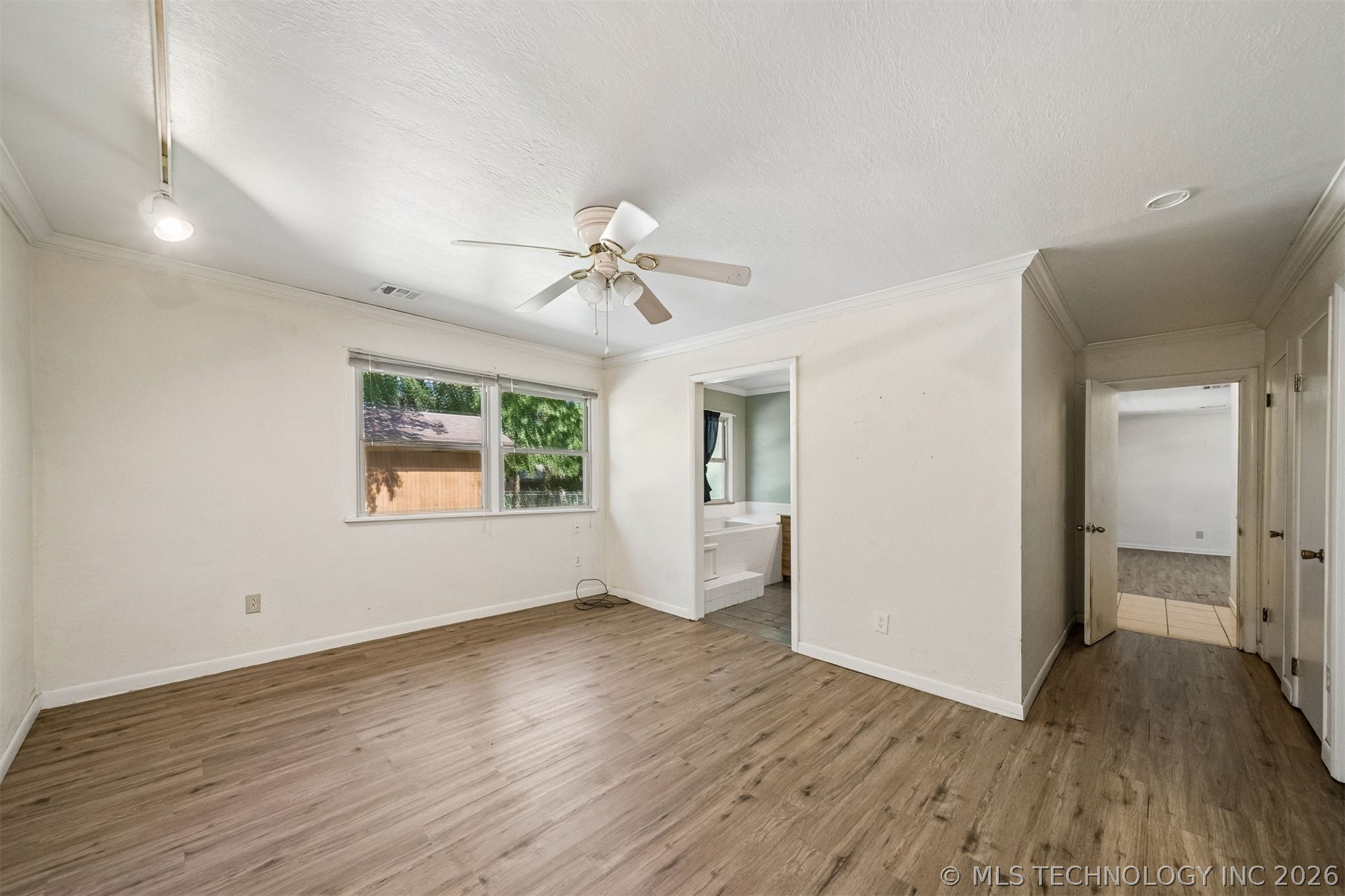 102 S Country Club Road Property Photo 16