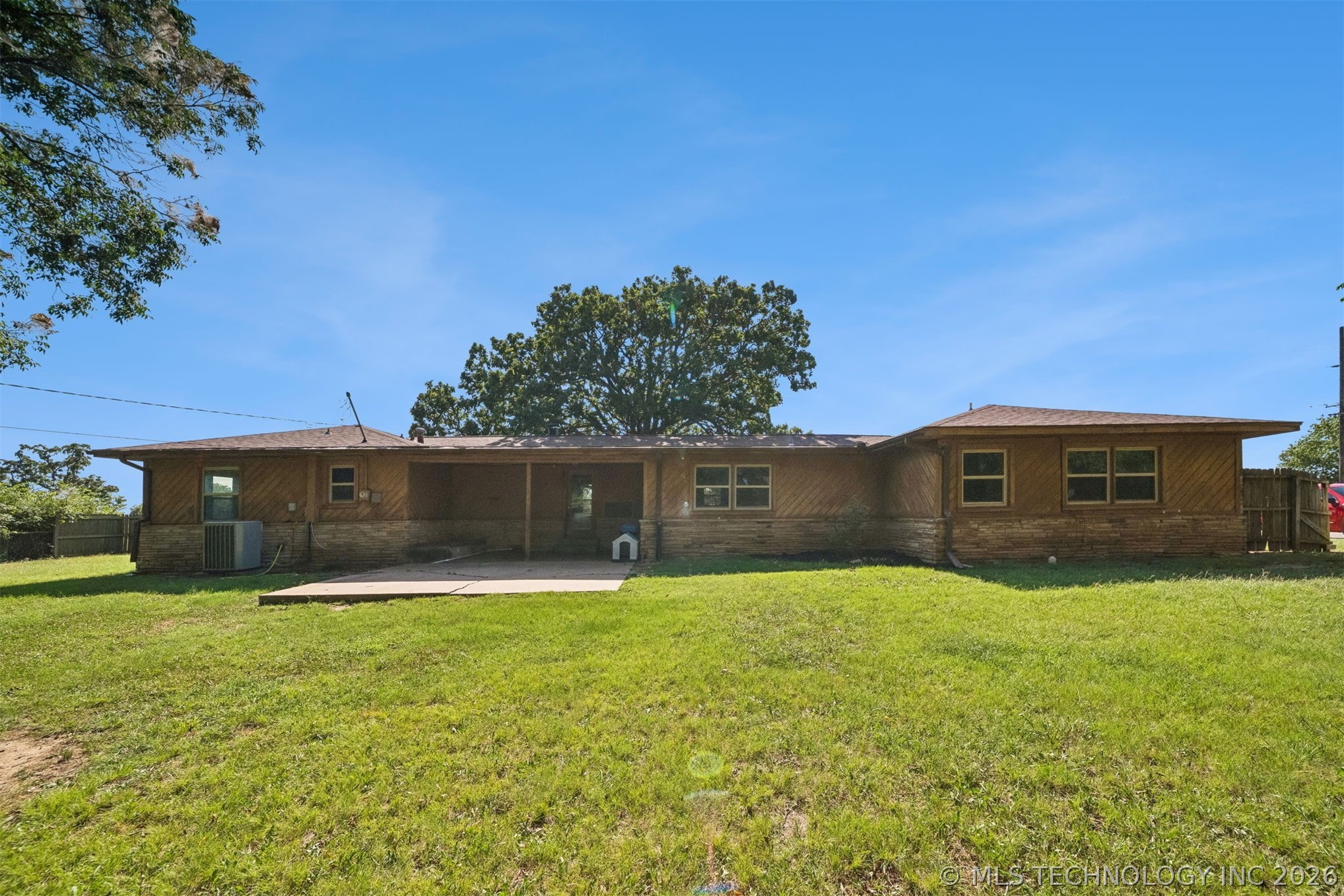 102 S Country Club Road Property Photo 24