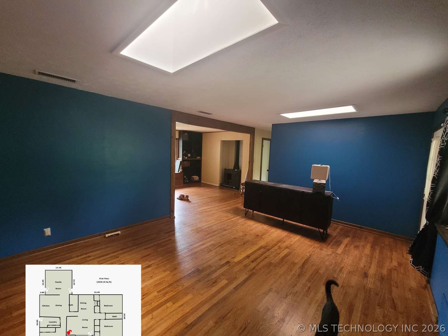 926 E 13th Street Property Photo 7