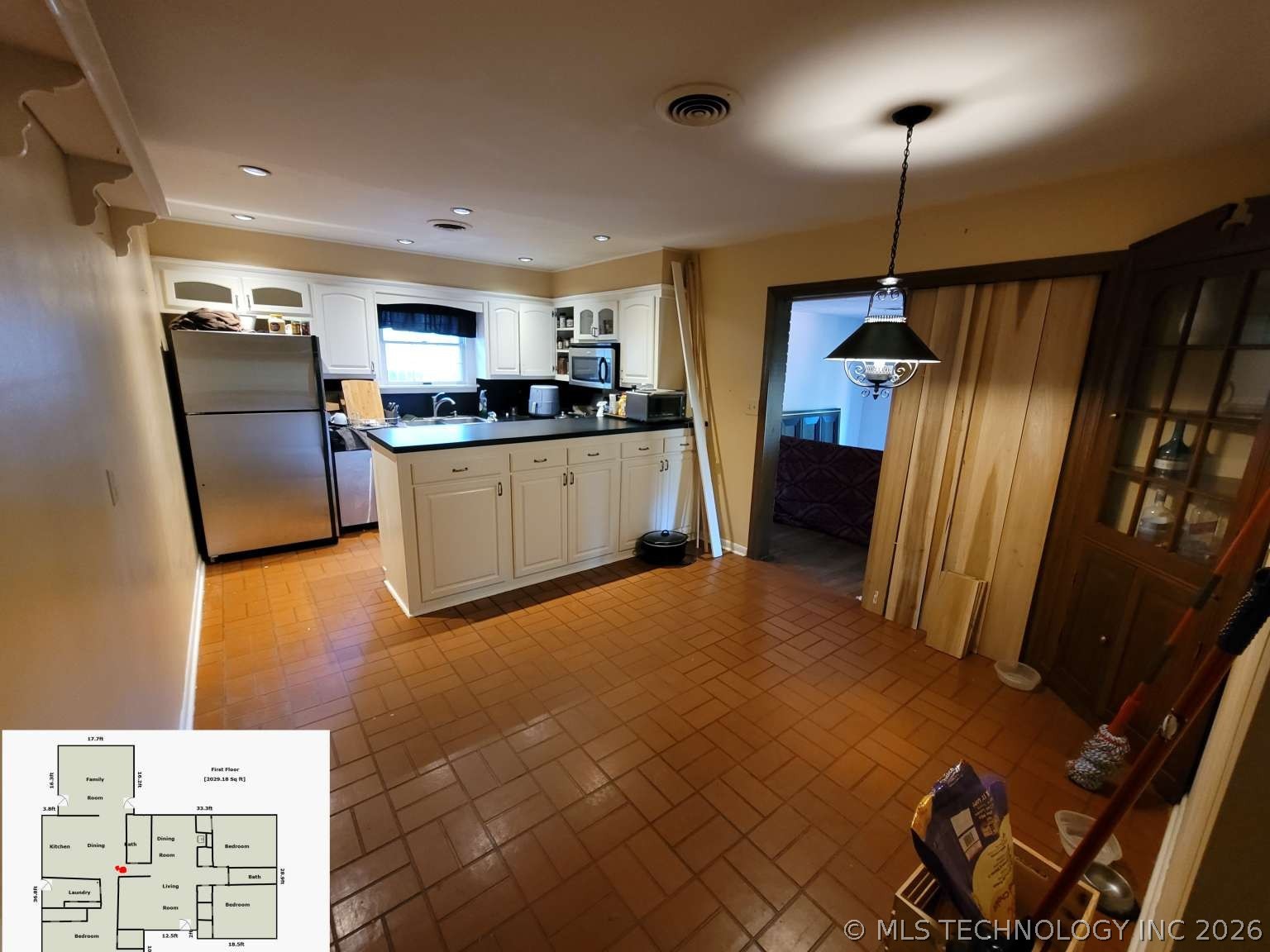 926 E 13th Street Property Photo 15