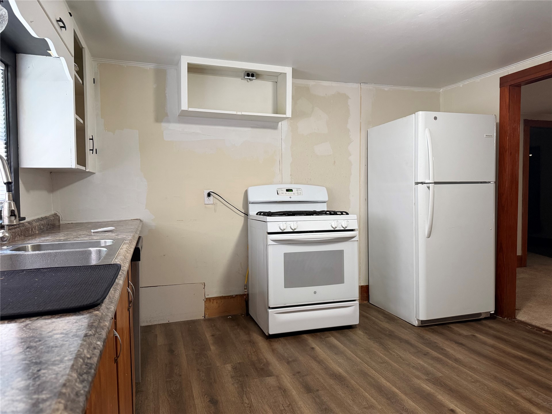 1319 E Modoc Avenue Property Photo 5