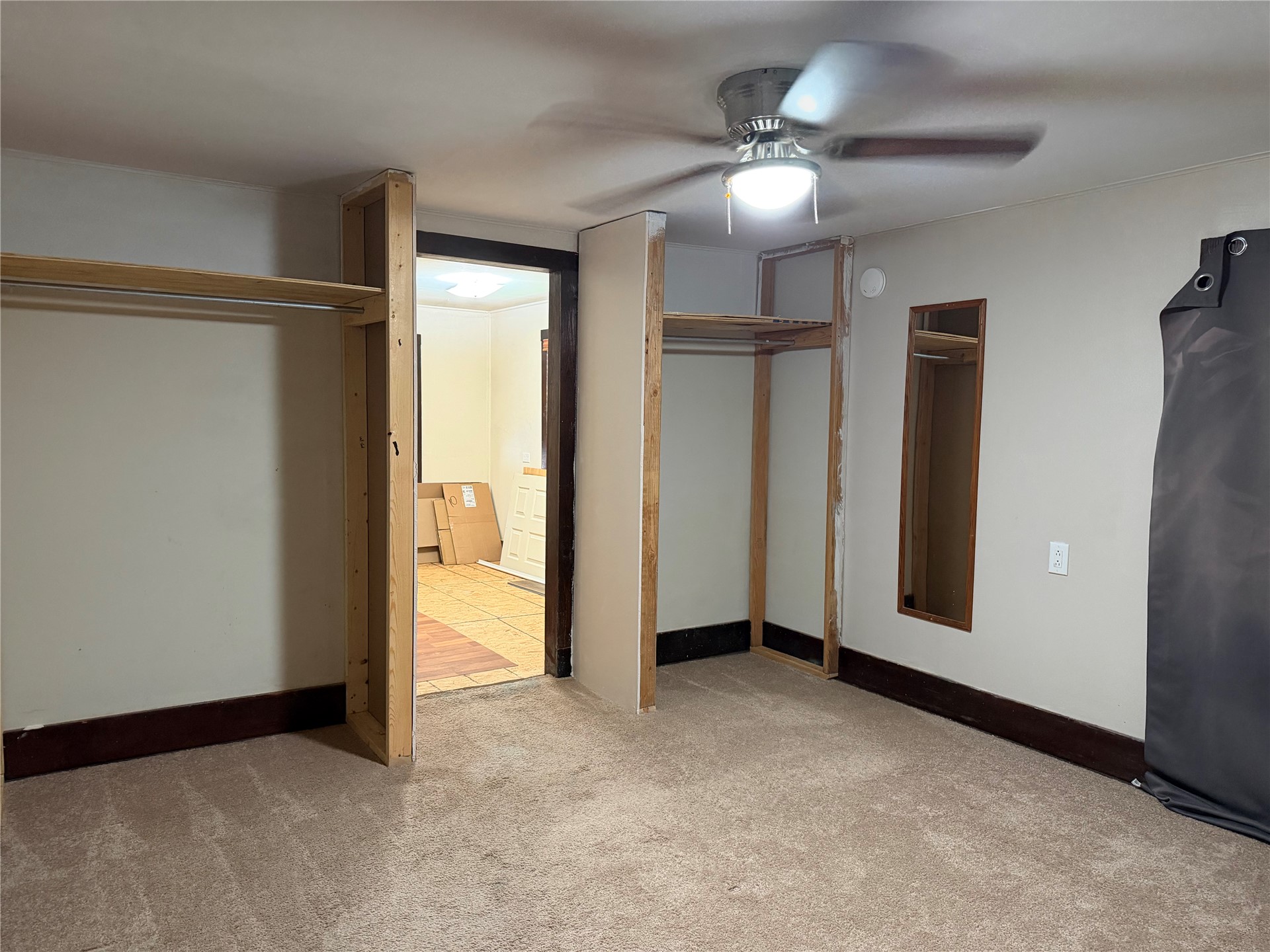 1319 E Modoc Avenue Property Photo 8