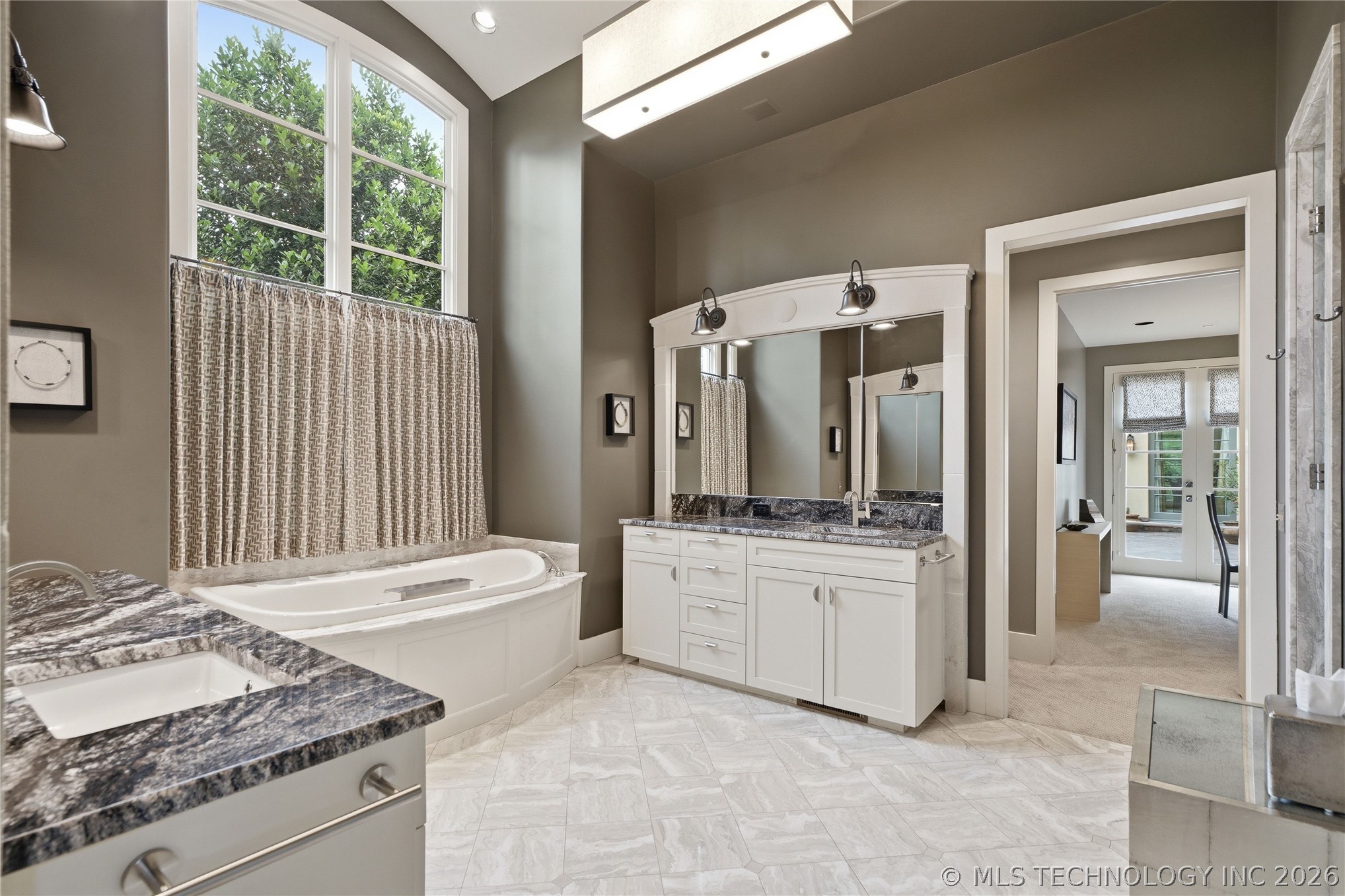 3729 S Atlanta Place Property Photo 33