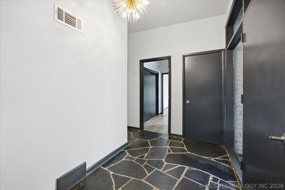 4217 S Darlington Place Property Photo 10