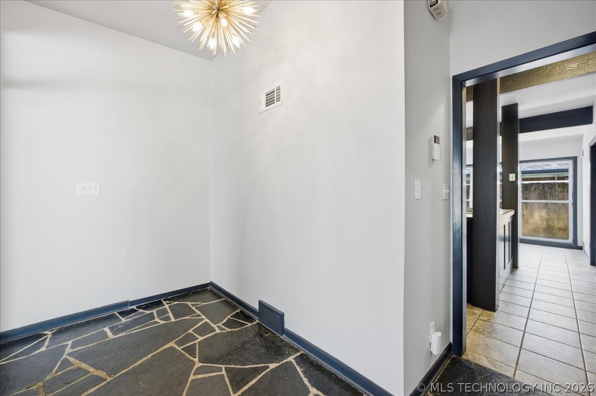 4217 S Darlington Place Property Photo 11