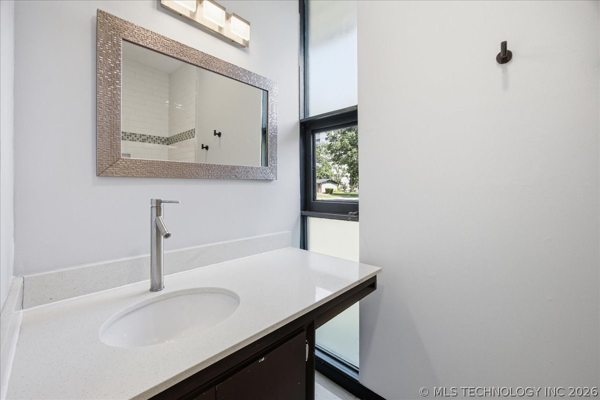 4217 S Darlington Place Property Photo 15