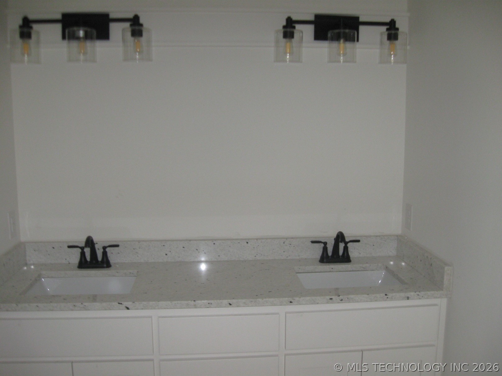 1445 S 4260 Road Property Photo 32