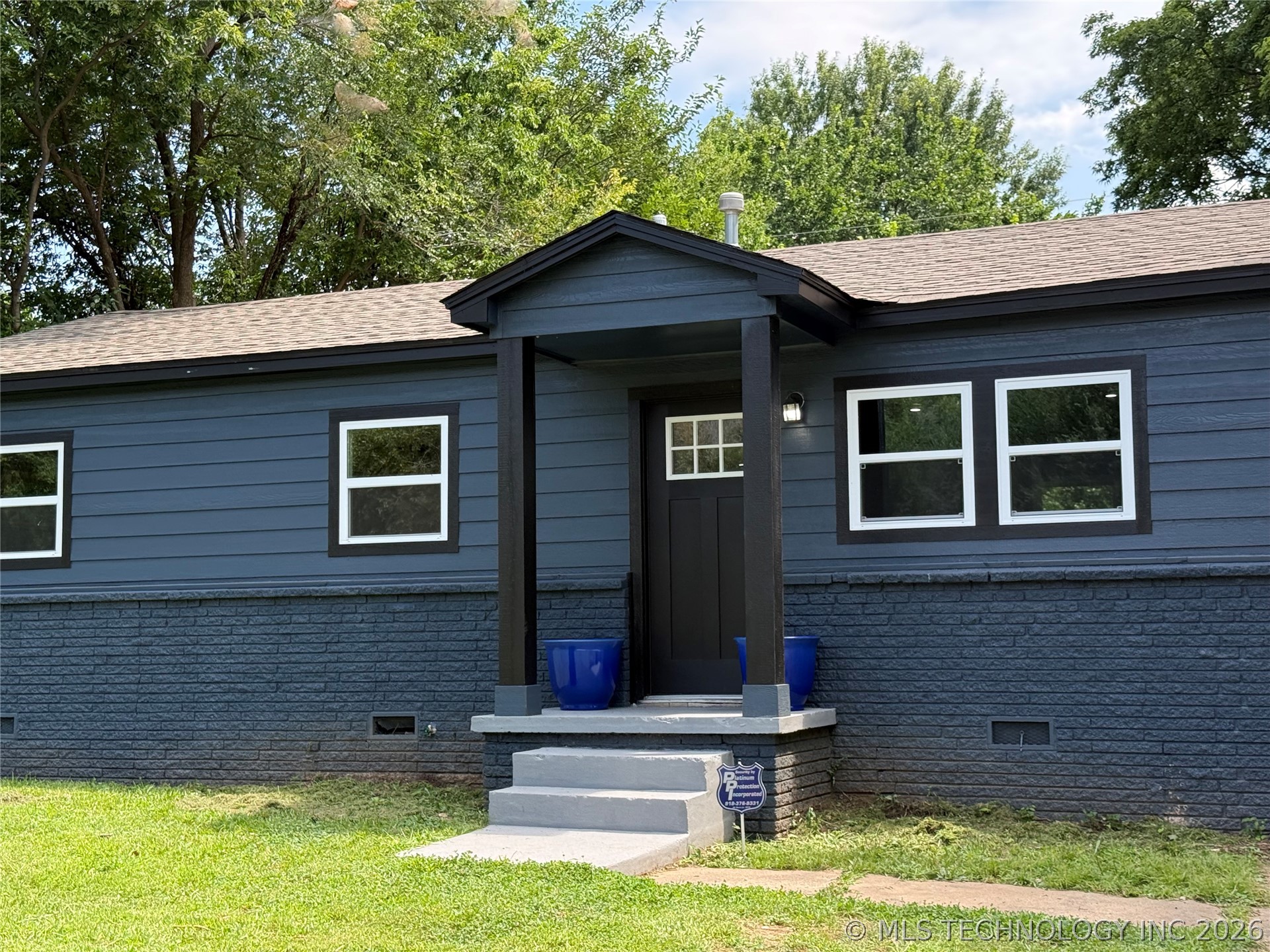 604 E 54th Street N