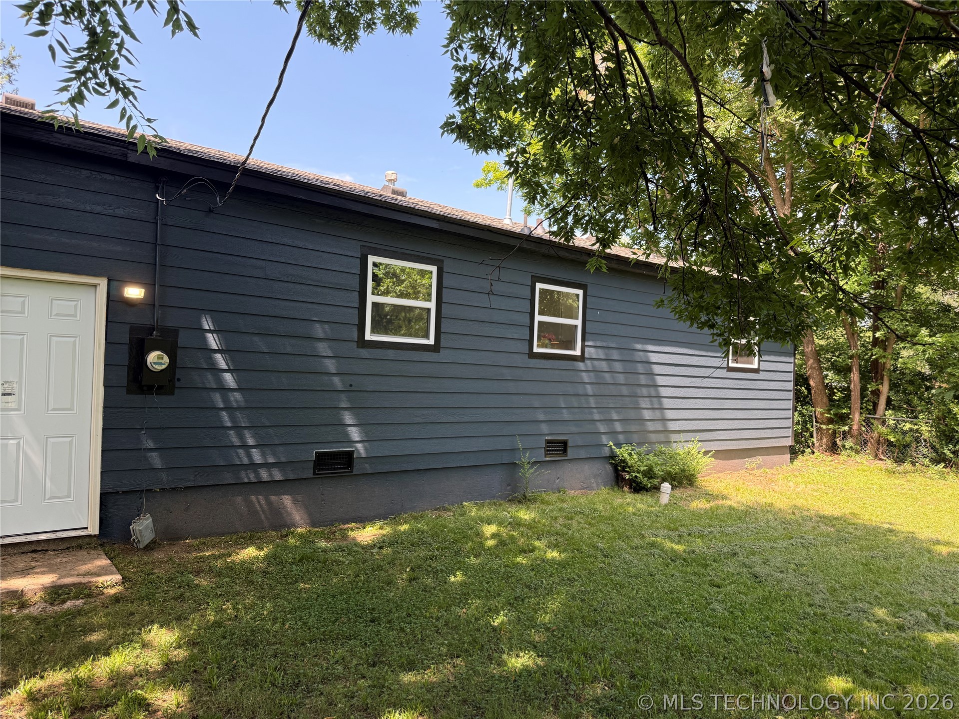 604 E 54th Street N Property Photo 36