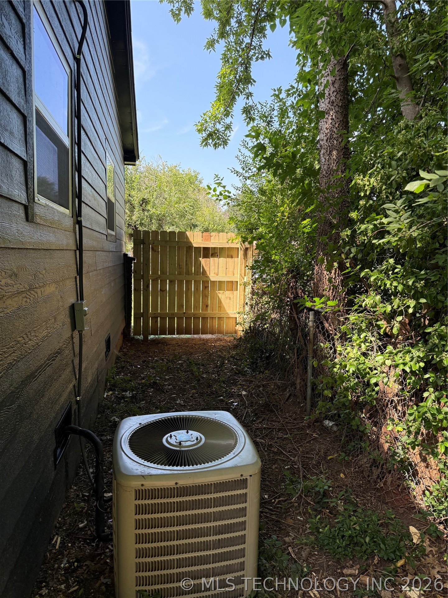 604 E 54th Street N Property Photo 40