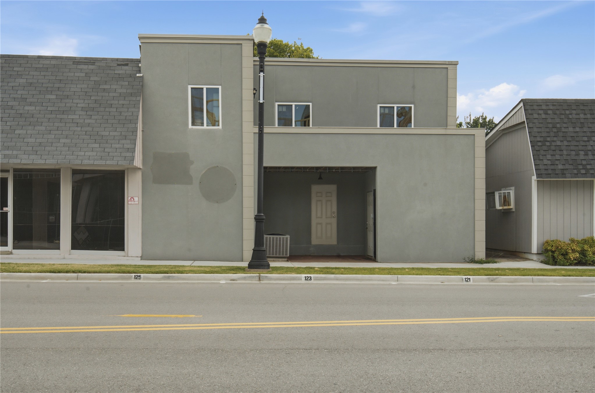 7 N Main Street Property Photo 3