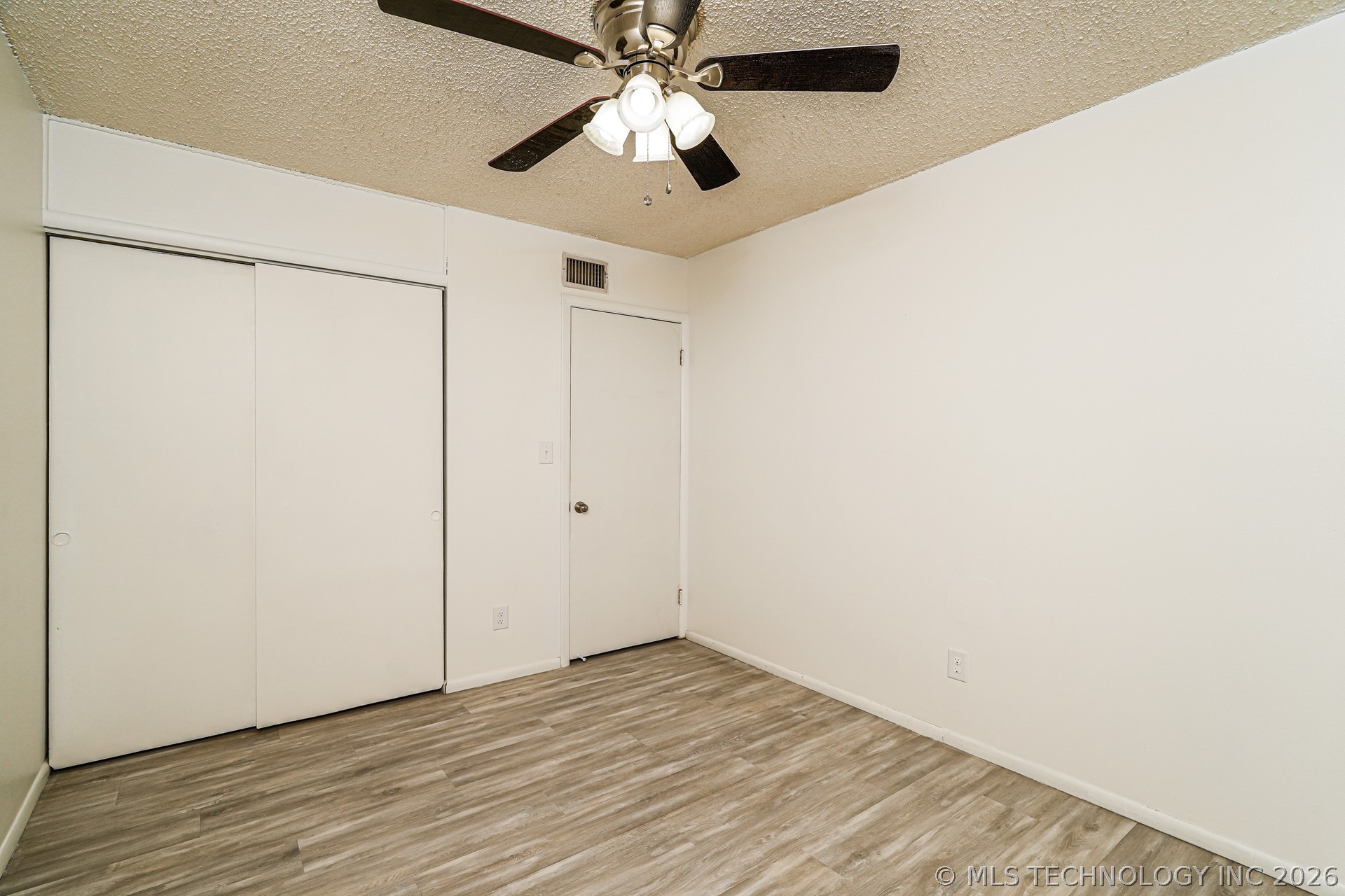 44 S 200th East Avenue Property Photo 4