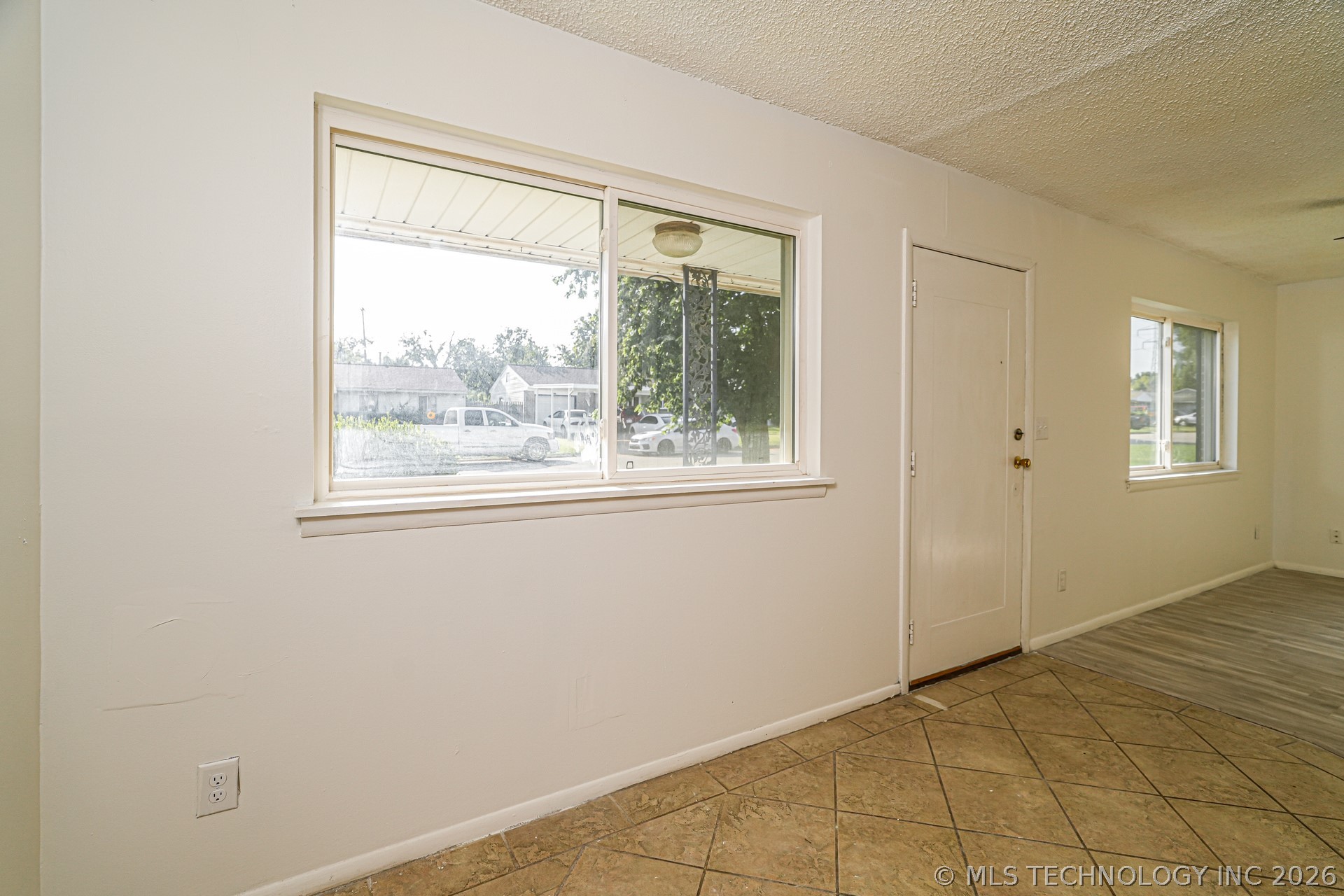 44 S 200th East Avenue Property Photo 8