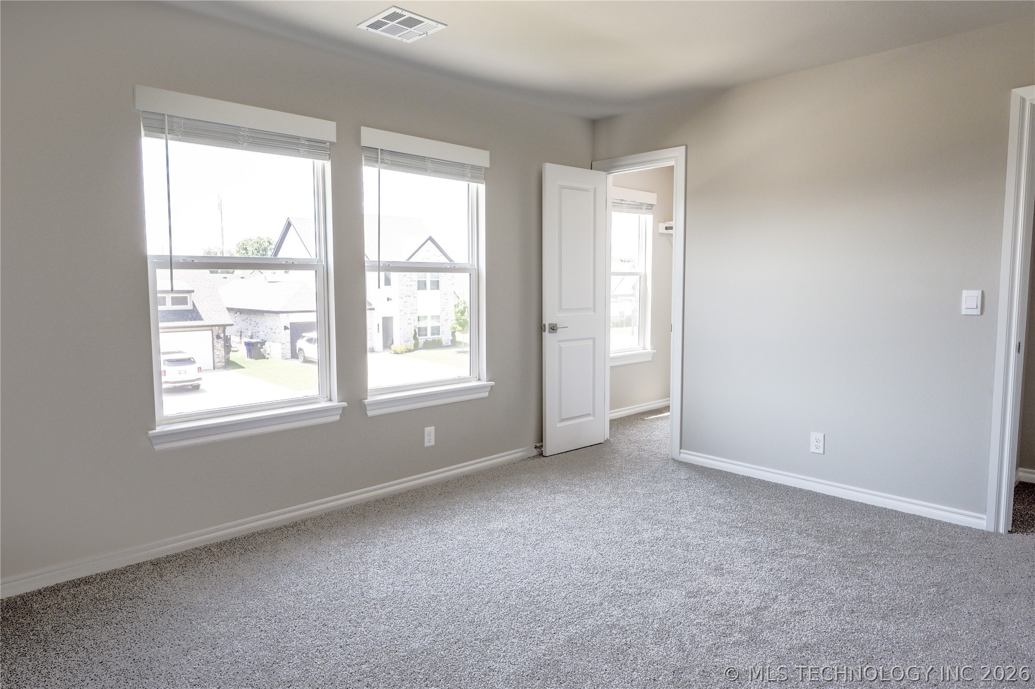 2416 W Birmingham Street Property Photo 22